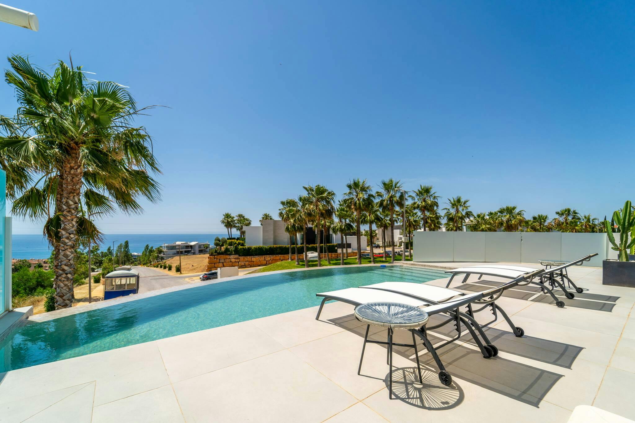 Casa Viento Benalmadena: Luxury 4-Bedroom Villa with Seaview and Pool, Benalmadena