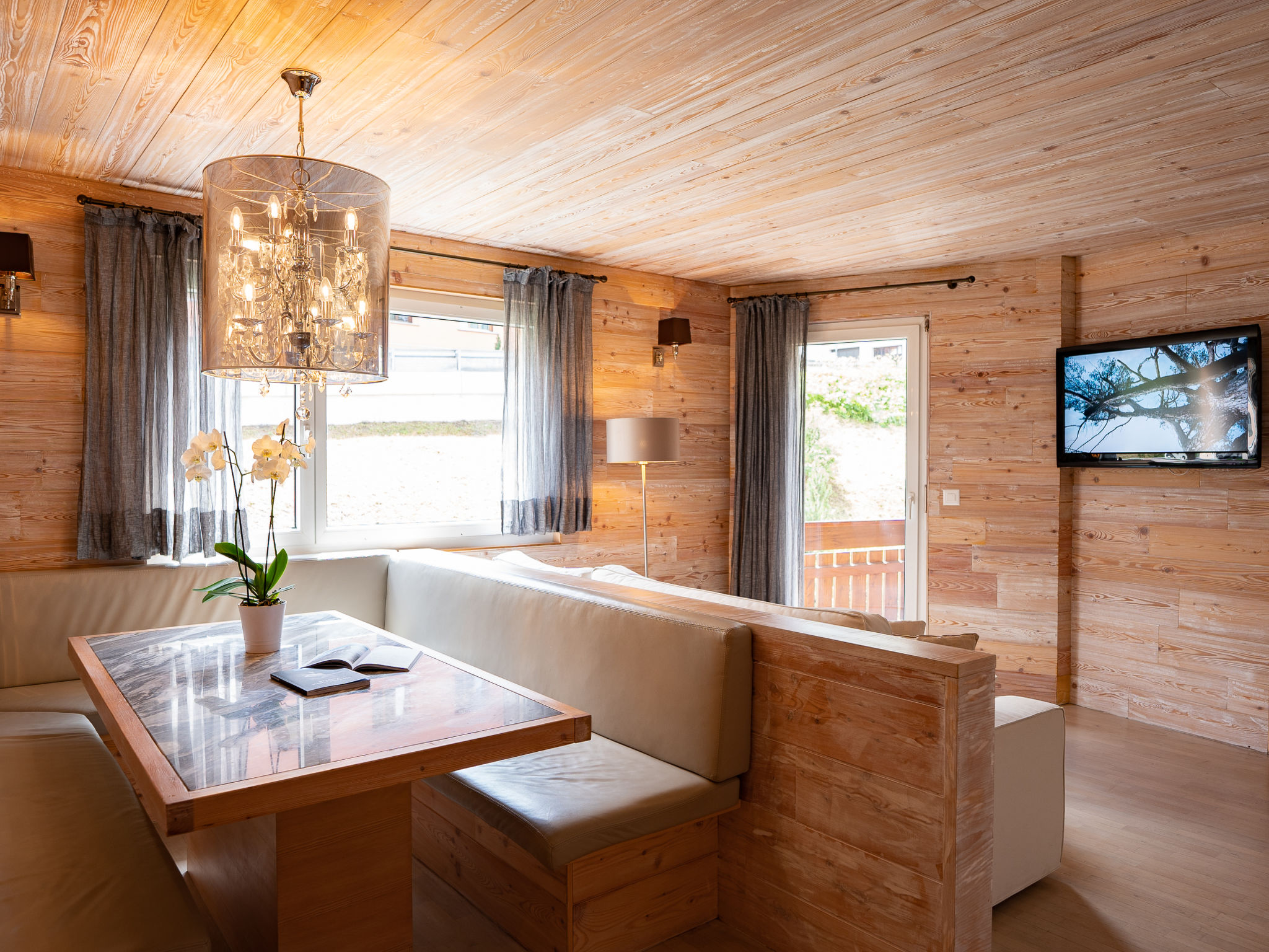 Chalet Albula St. Moritz: Modern 2-Bedroom Alpine Apartment with Mountain Access and Golf Course Views in Switzerland