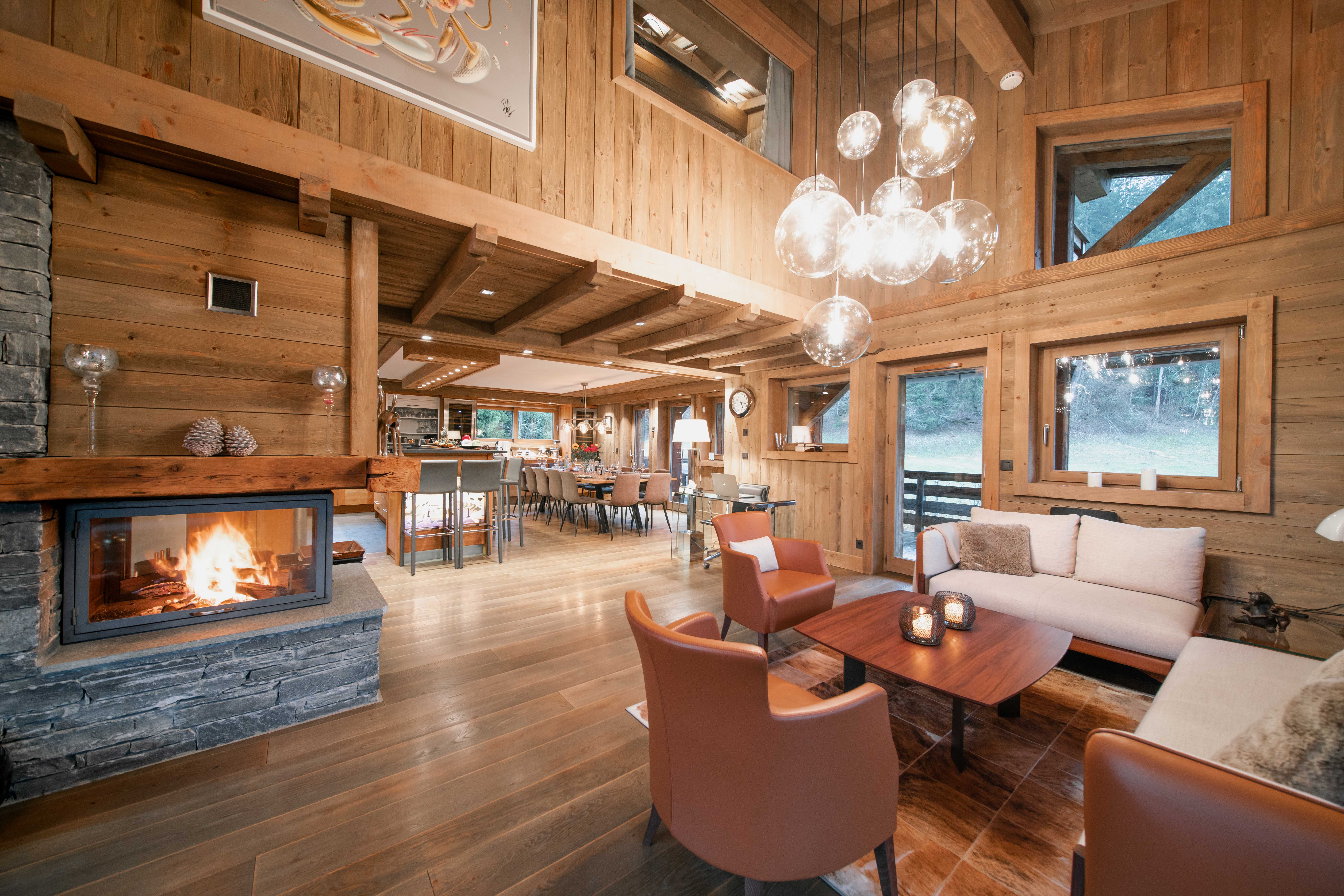 Chalet Aravis Megève Megève 2: Spacious 7-Bedroom Ski Chalet with Hot Tub, Megève