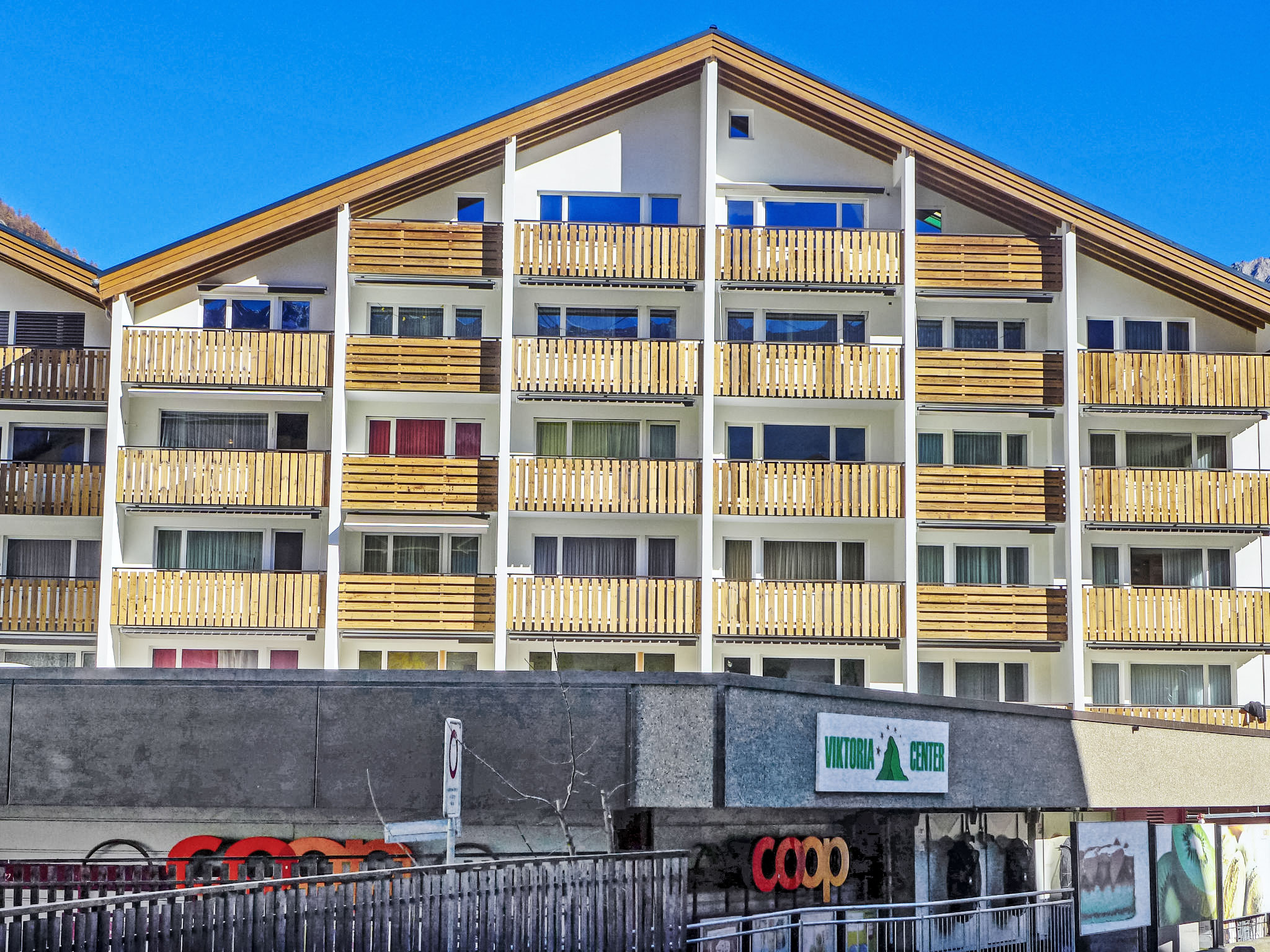 Chalet Bishorn Zermatt: Modern 2-Bedroom Alpine Apartment with Mountain Views and Central Location in Swiss Alps