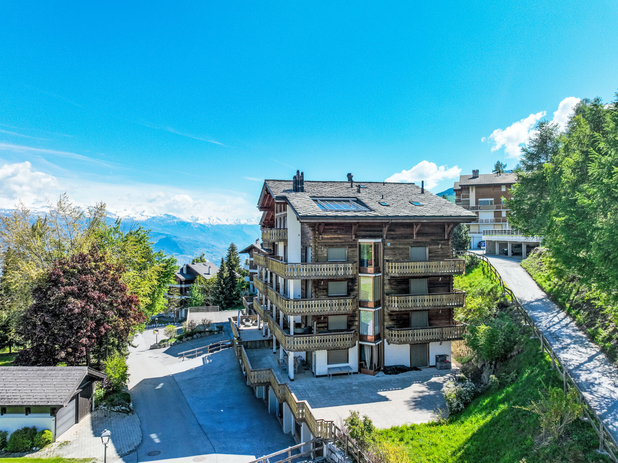 Chalet Bruson Nendaz: Elegant 3-Bedroom Mountain Apartment with Terrace and Alpine Views in Swiss Resort