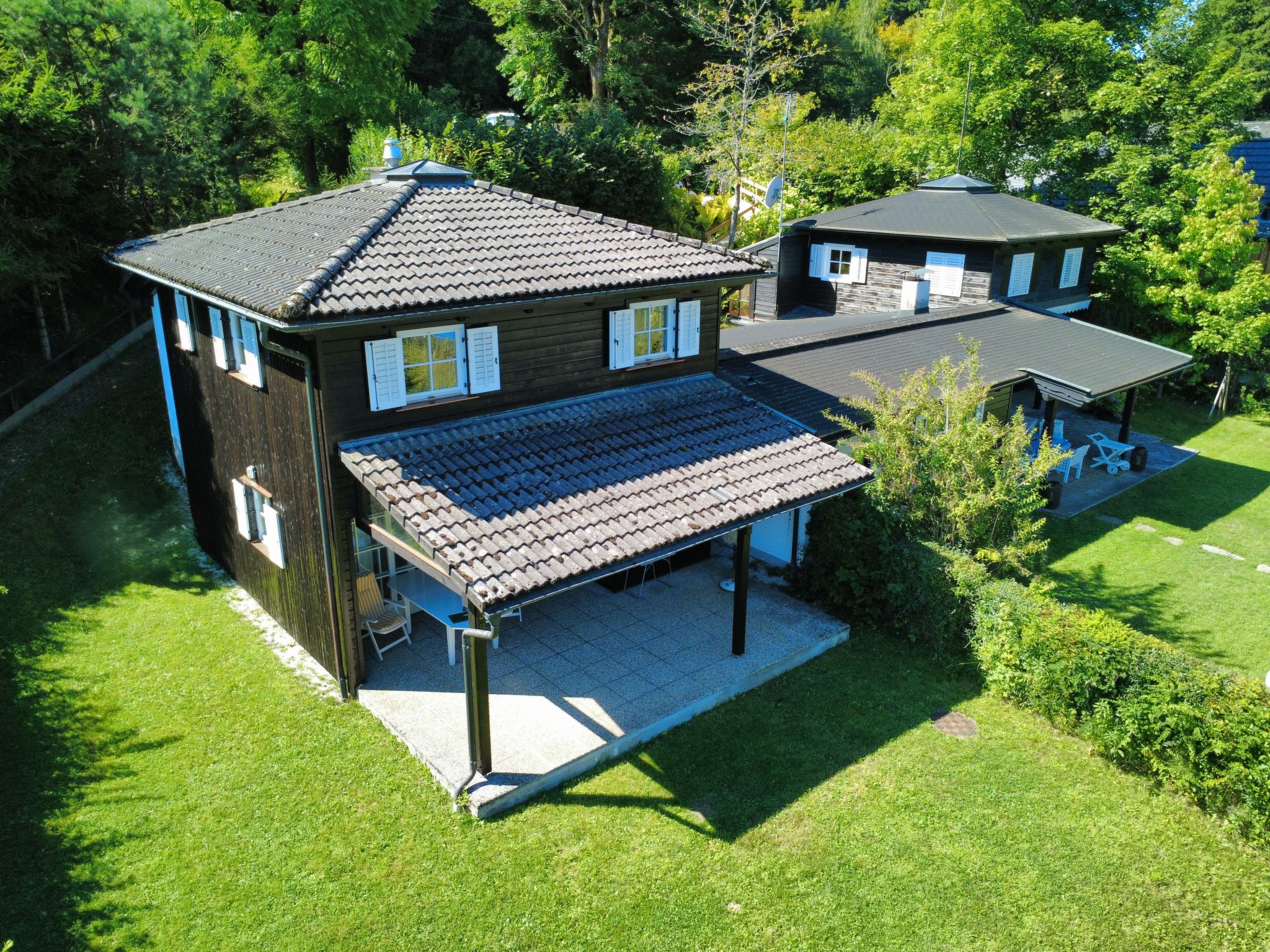 Chalet Drau Ossiacher: Lakefront Two-Bedroom Alpine Retreat with Private Beach Access and Mountain Views in Austria