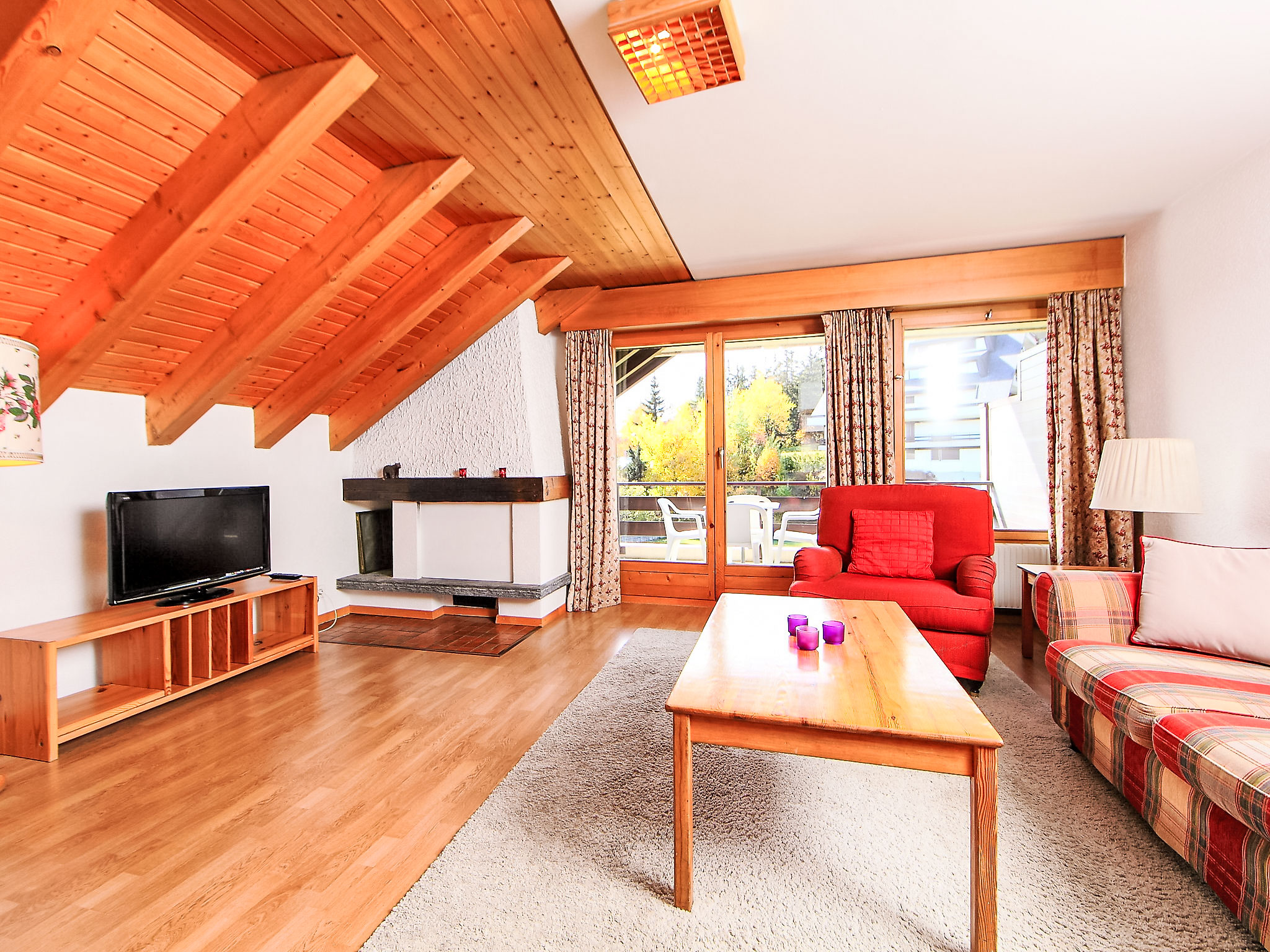 Chalet Etang Crans-Montana: Contemporary 2-Bedroom Mountain Apartment with Stunning Alpine Views and Ski Access