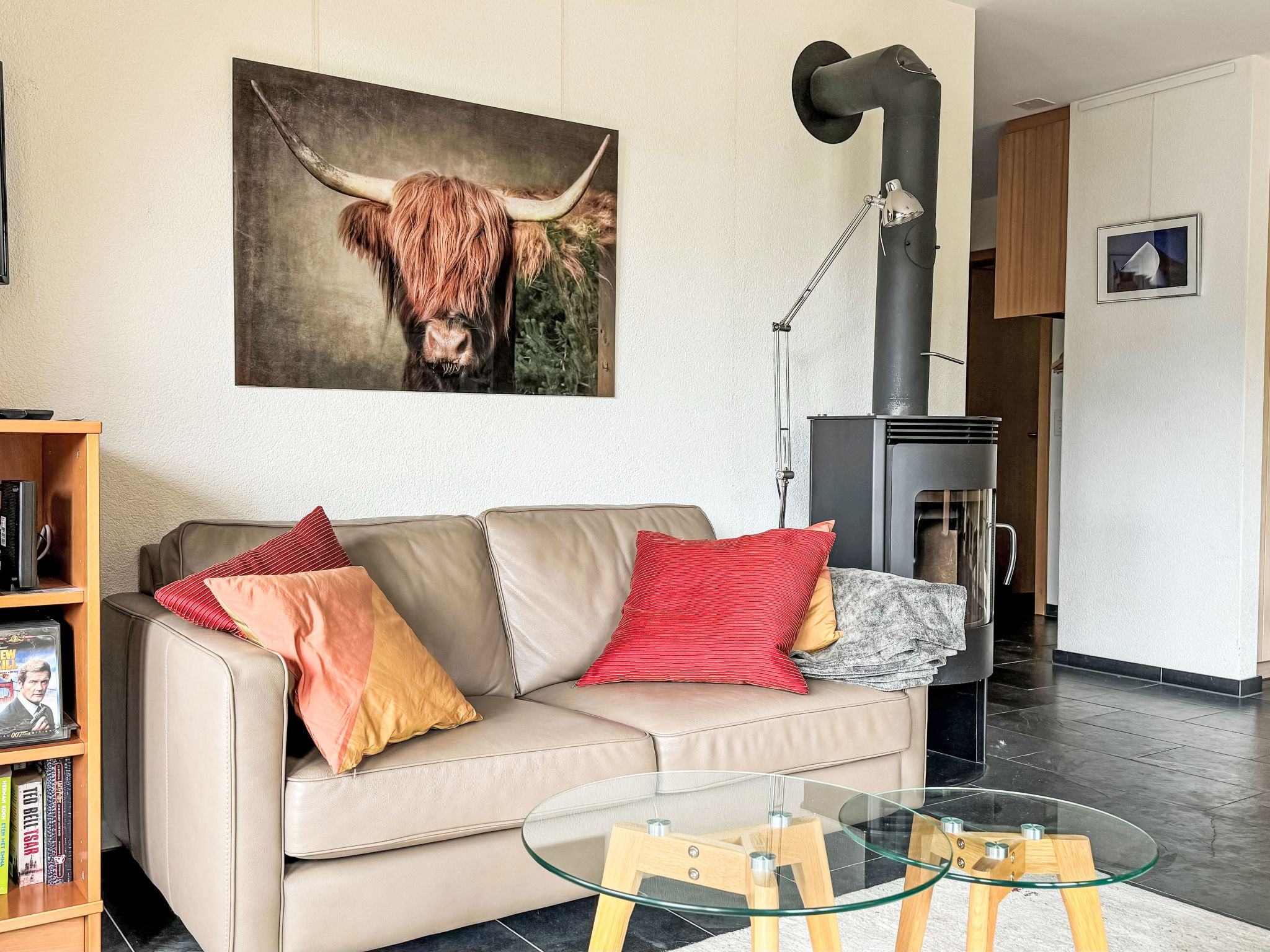 Chalet Fiescherhorn Wengen: Modern 2-Bedroom Mountain Chalet with Stunning Alpine Views and Railway Access in Swiss Alps