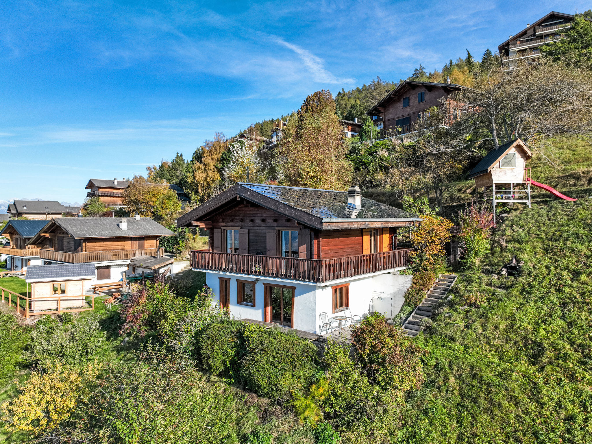 Chalet Fohn Veysonnaz: Luxury 3-Bedroom Alpine Chalet with Mountain Views and Garden in Swiss Alps