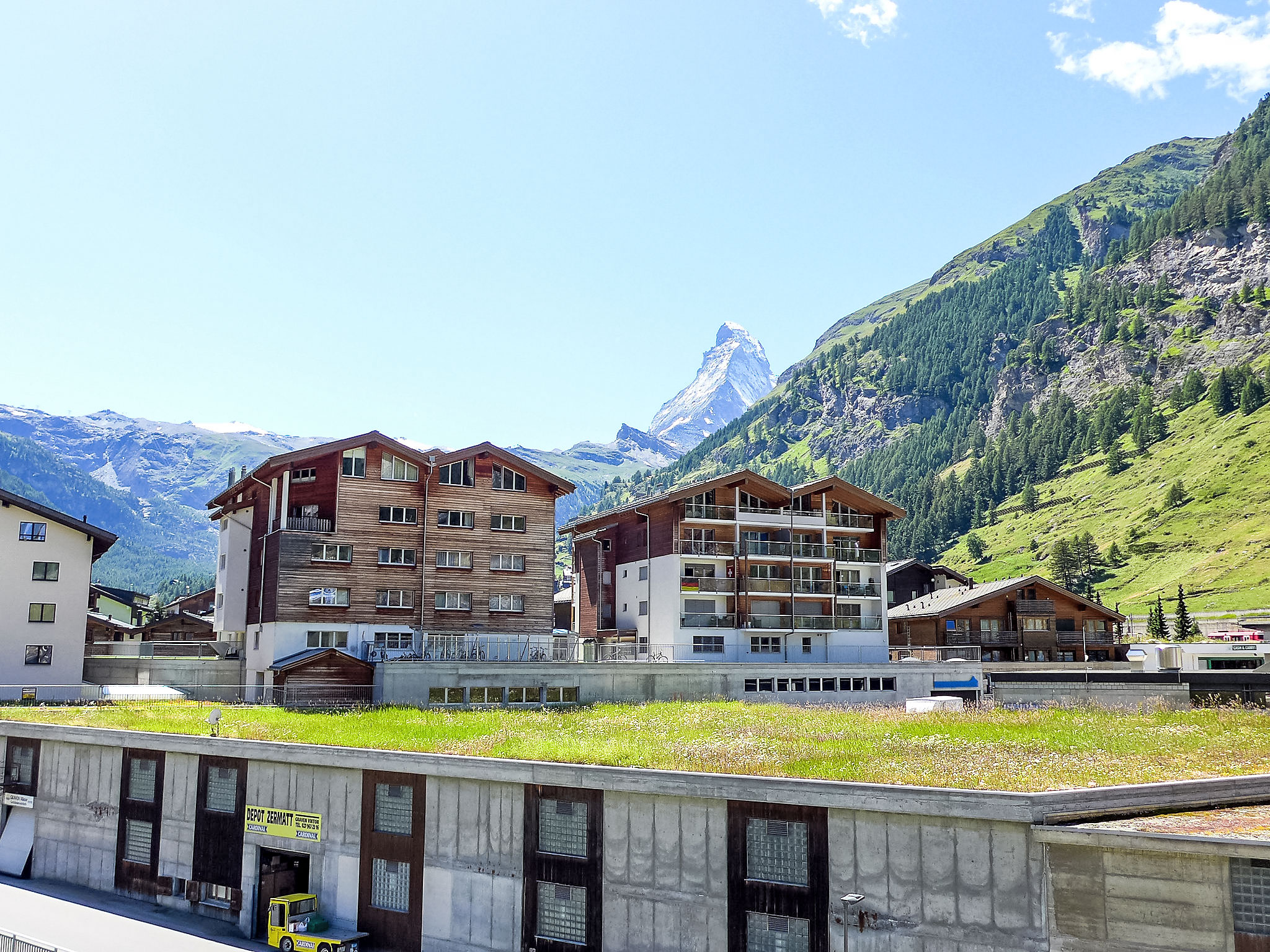 Chalet Gemsweg Zermatt: Luxury 4-Bedroom Mountain Chalet with Spectacular Matterhorn Views and Modern Alpine Design in the Heart of the Swiss Alps