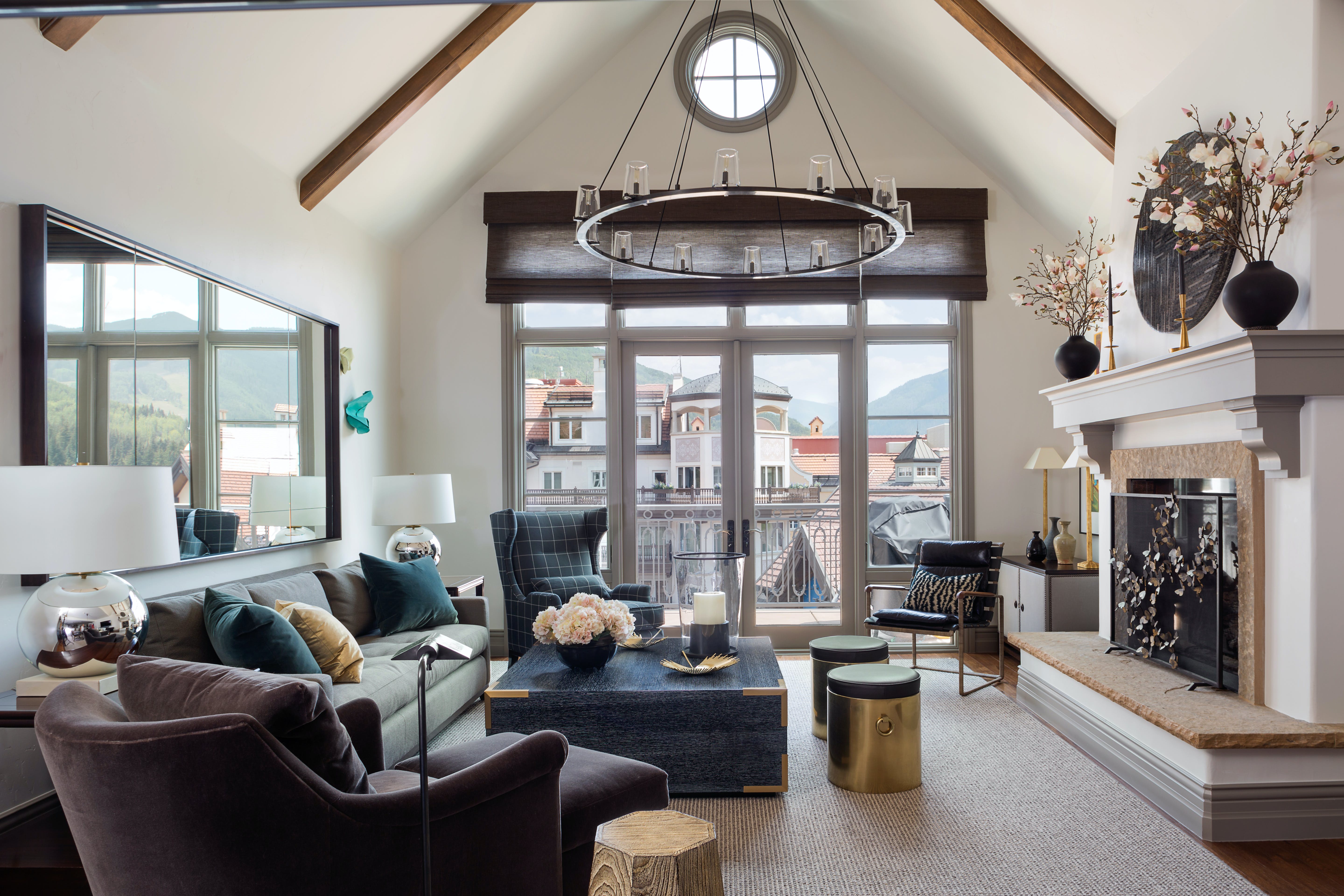 Chalet Gore Vail: Luxury 3-Bedroom Apartment with Hot Tub and Pool, Vail