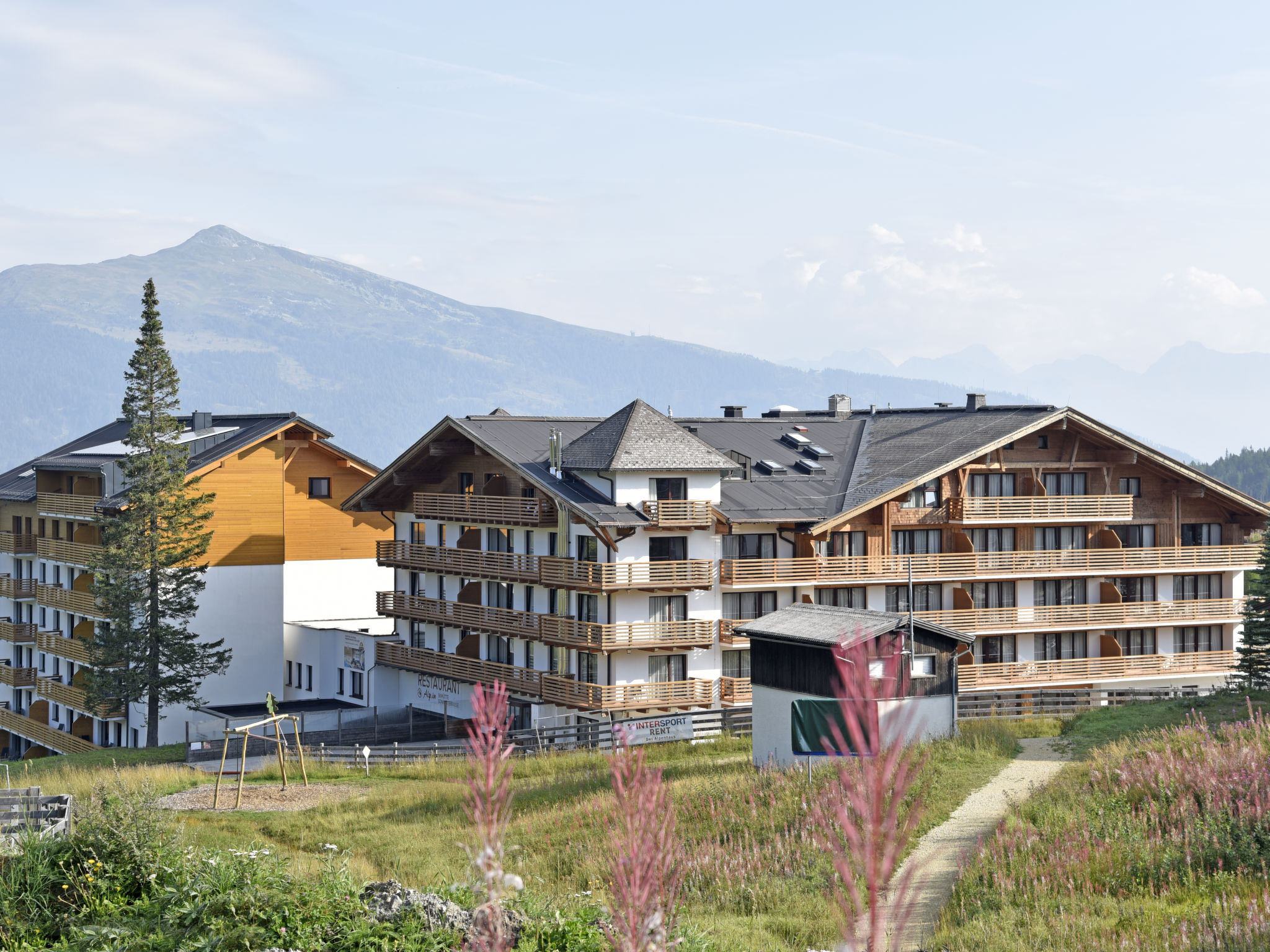 Chalet Katsch Sankt Michael: Modern Mountain Apartment with Heated Pool and Ski Access in Austrian Alps
