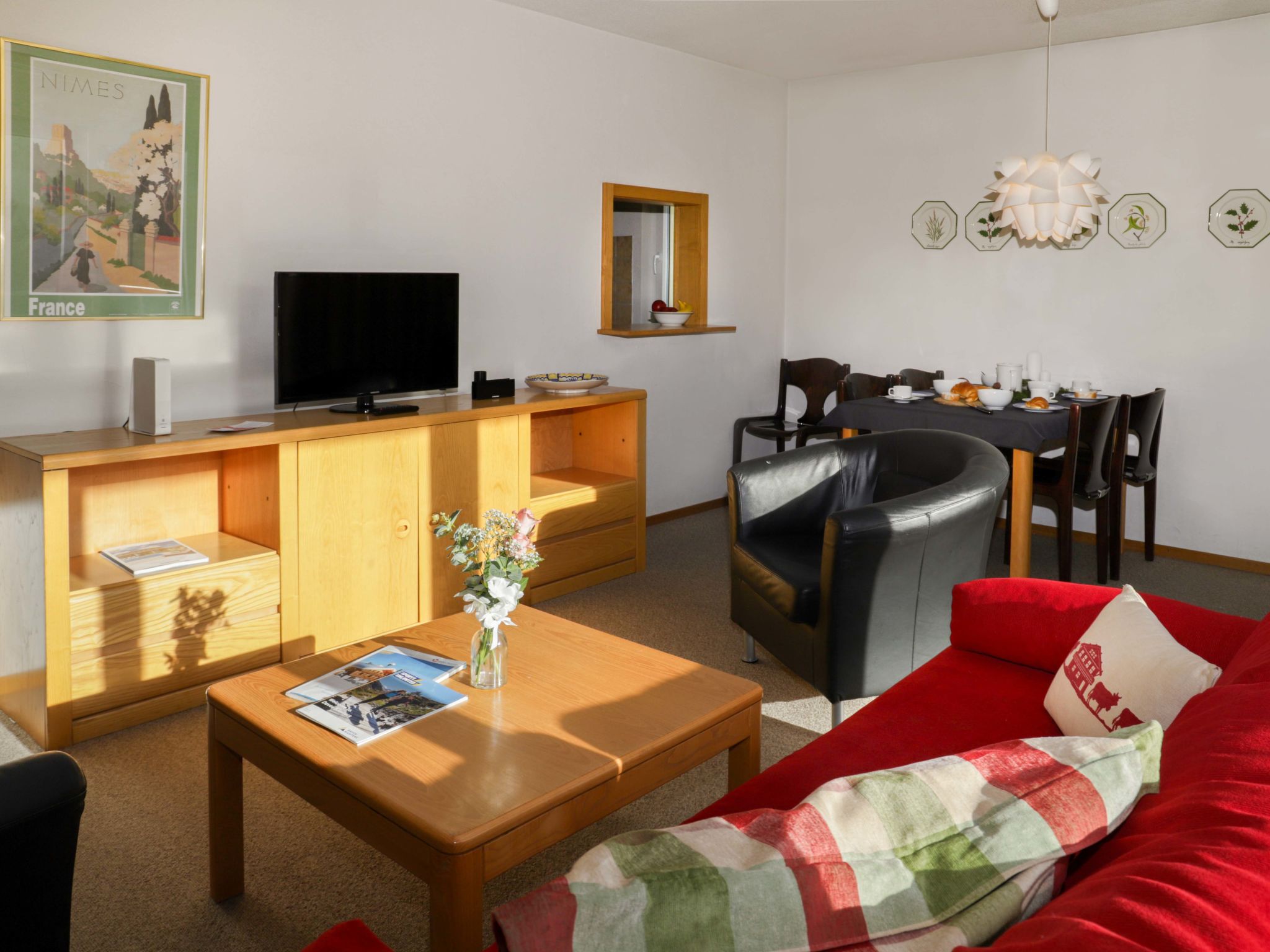 Chalet Kirchner Davos: Luxury 2-Bedroom Alpine Apartment with Mountain Views in Swiss Ski Resort