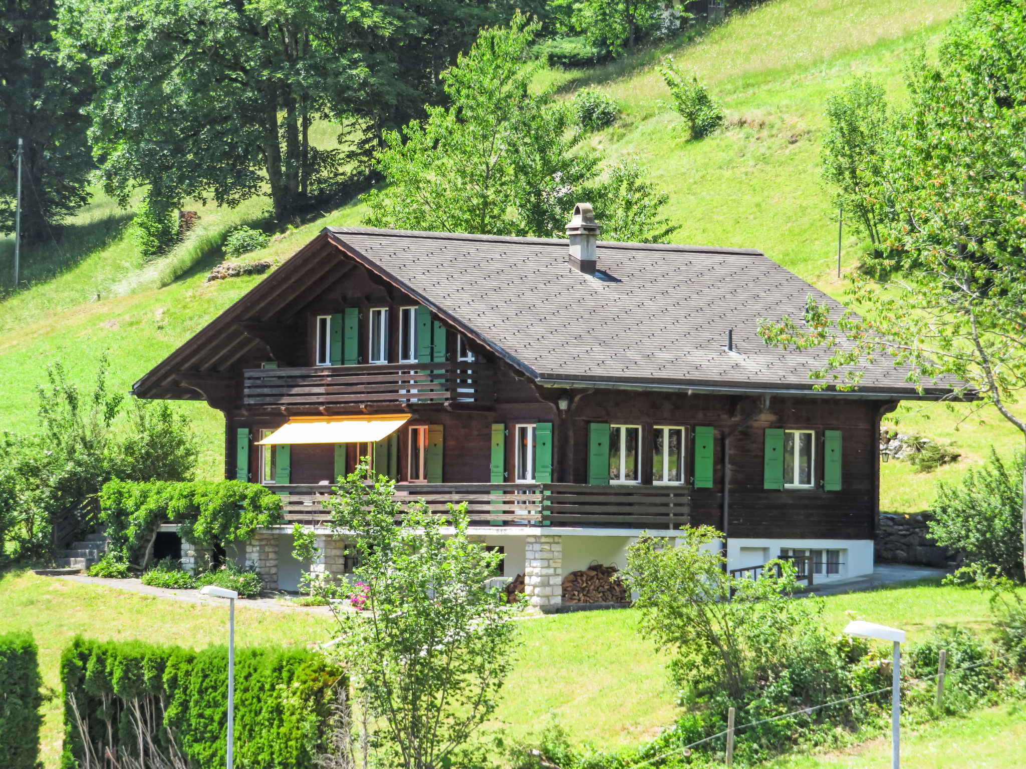 Chalet Kreuzweg Grindelwald: Stunning 5-Bedroom Alpine Chalet with Mountain Views and Ski Access in Swiss Alps