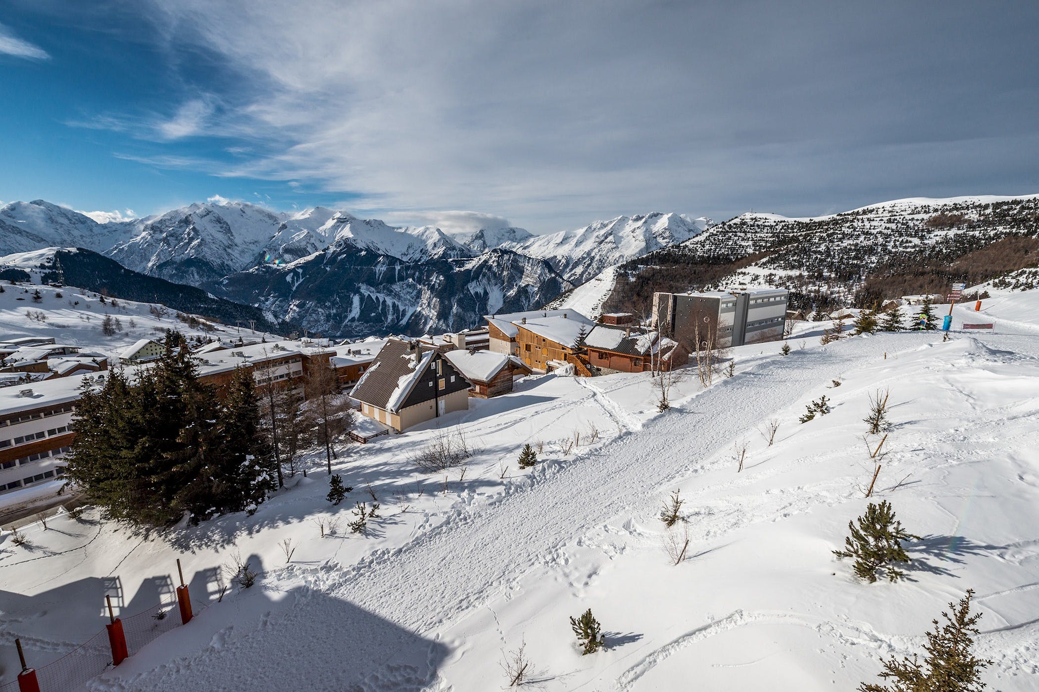 Chalet La Belledonne: Luxury 3-Bedroom Apartment with Sauna and Pool, Isère