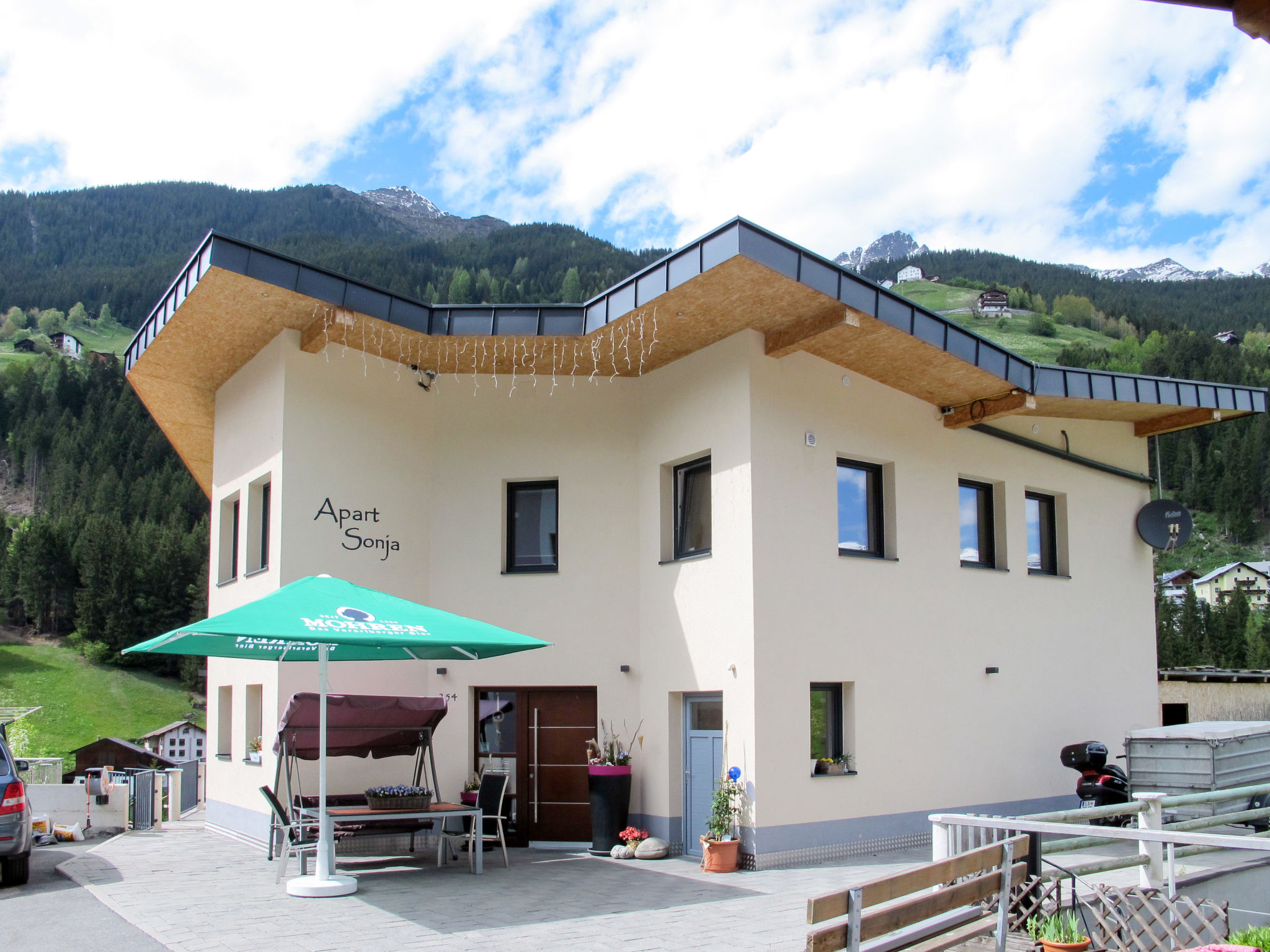 Chalet Labenbrunnen Kappl: Elegant 5-Bedroom Mountain Chalet with Modern Amenities Near Ischgl Ski Resort Austria