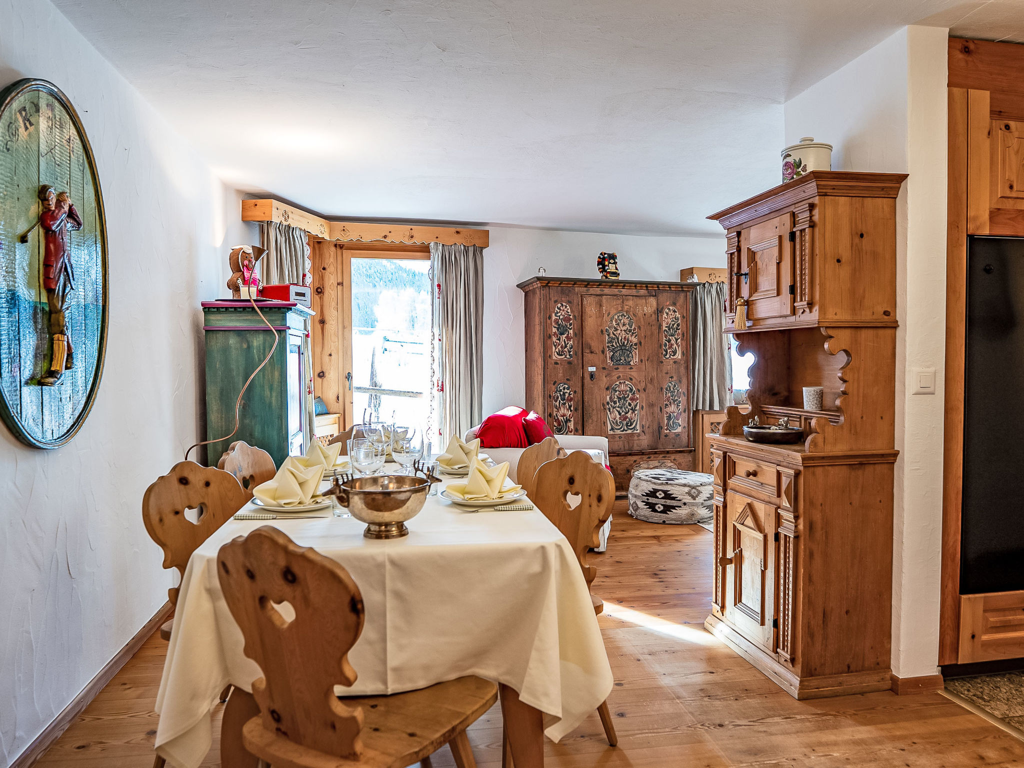 Chalet Maloja Silvaplana: Stylish 2-Bedroom Alpine Apartment with Mountain Views and Lake Access in Swiss Engadin Valley