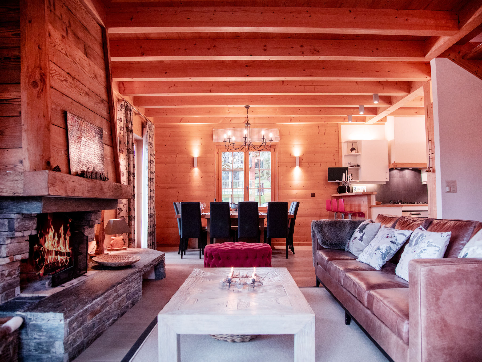 Chalet Muande Villars: Luxury 4-Bedroom Swiss Alpine Chalet with Mountain Views and Ski Access in Villars Switzerland