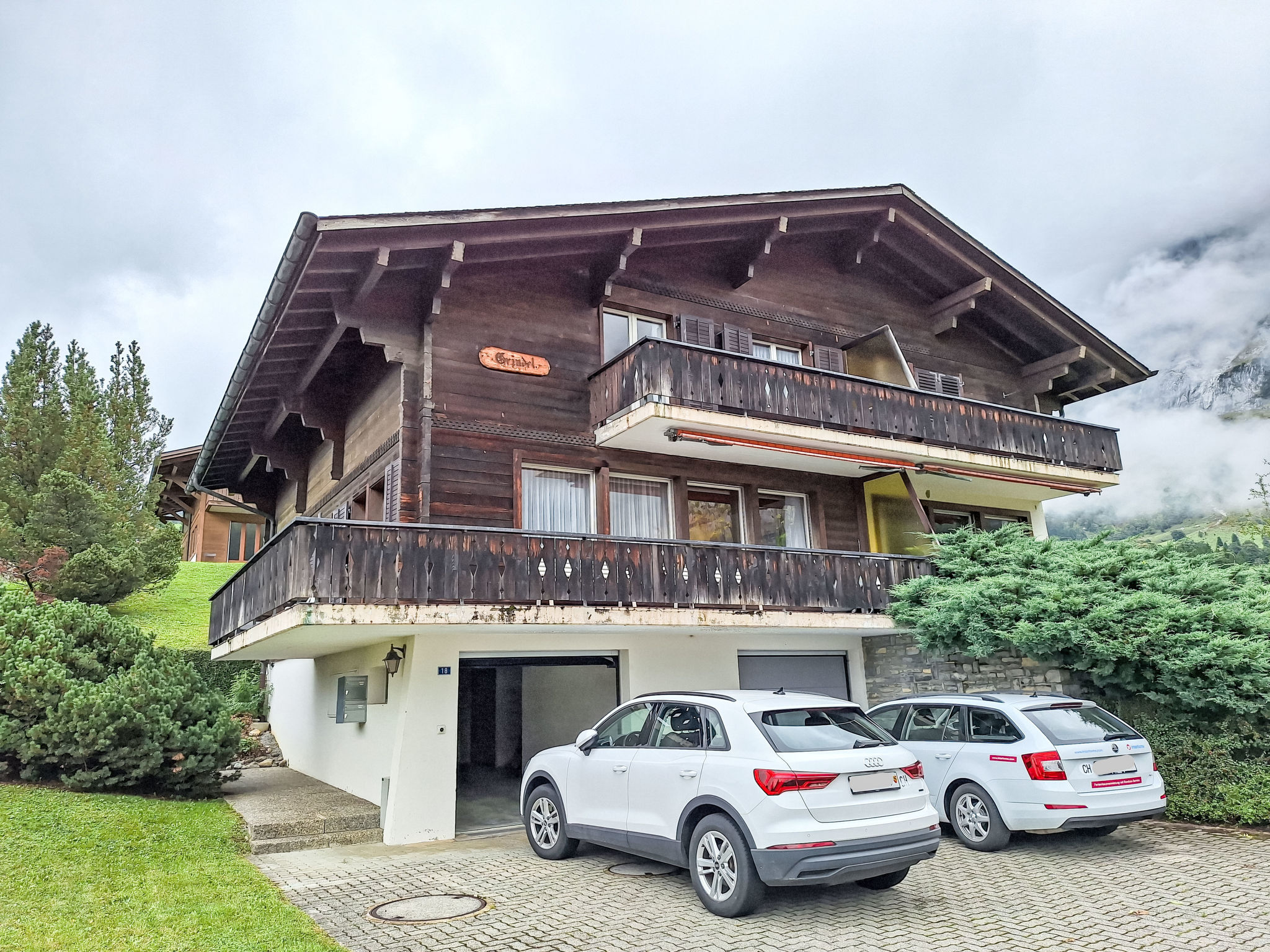 Chalet Mühlebach Grindelwald: Beautiful 4-Bedroom Mountain Chalet with Stunning Alpine Views and Family-Friendly Amenities
