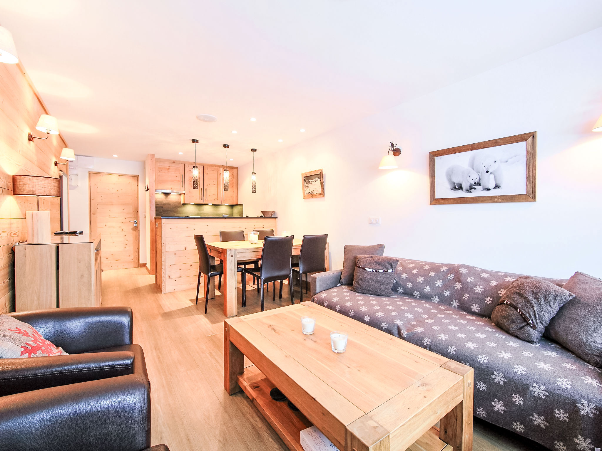 Chalet Paquis Tignes: Modern 1-Bedroom Ski Apartment with Stunning Mountain Views in Val Claret Tignes