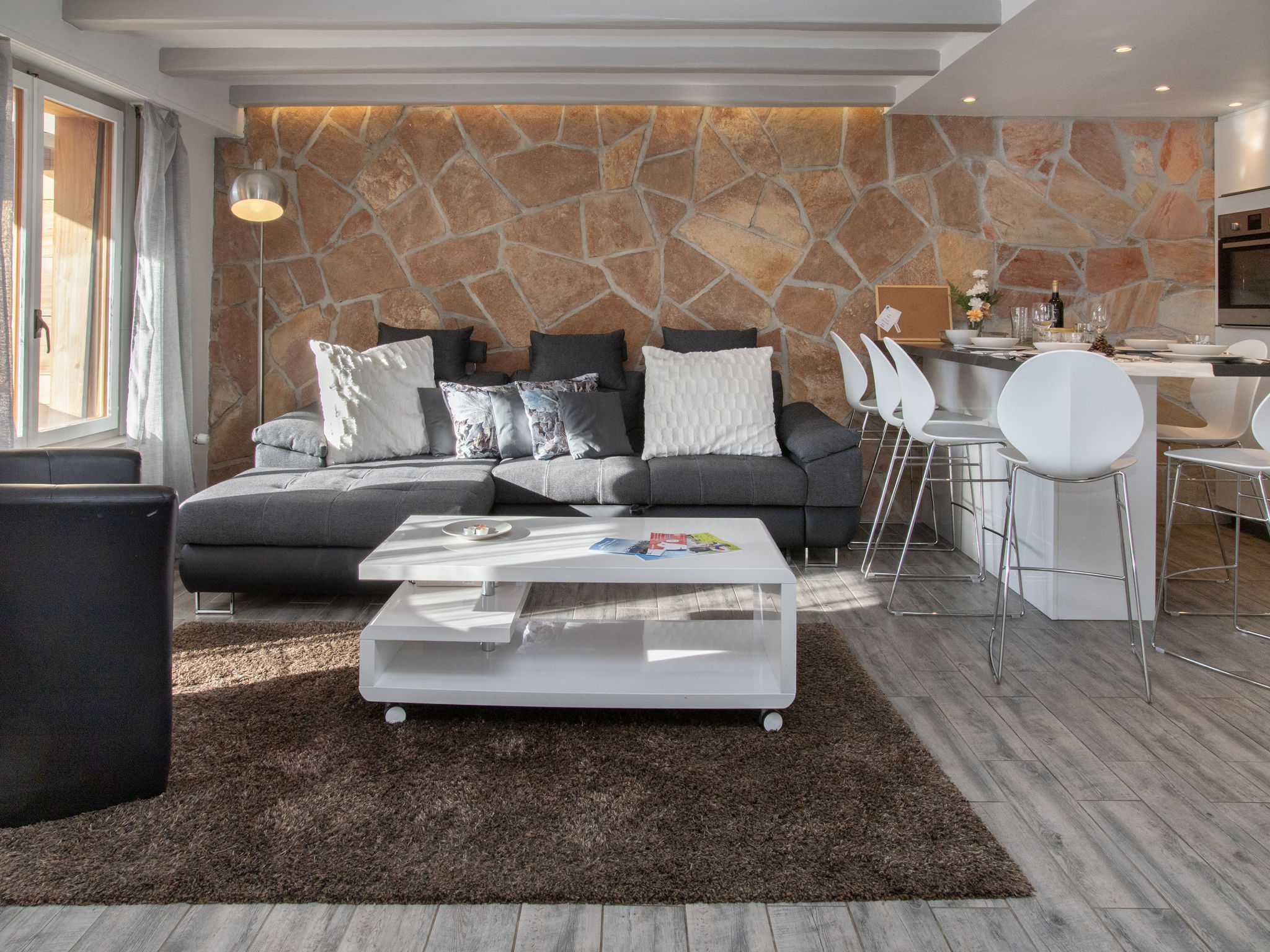 Chalet Prarion Verbier: Stylish 2-Bedroom Modern Apartment with Balcony and Mountain Access in Swiss Alps