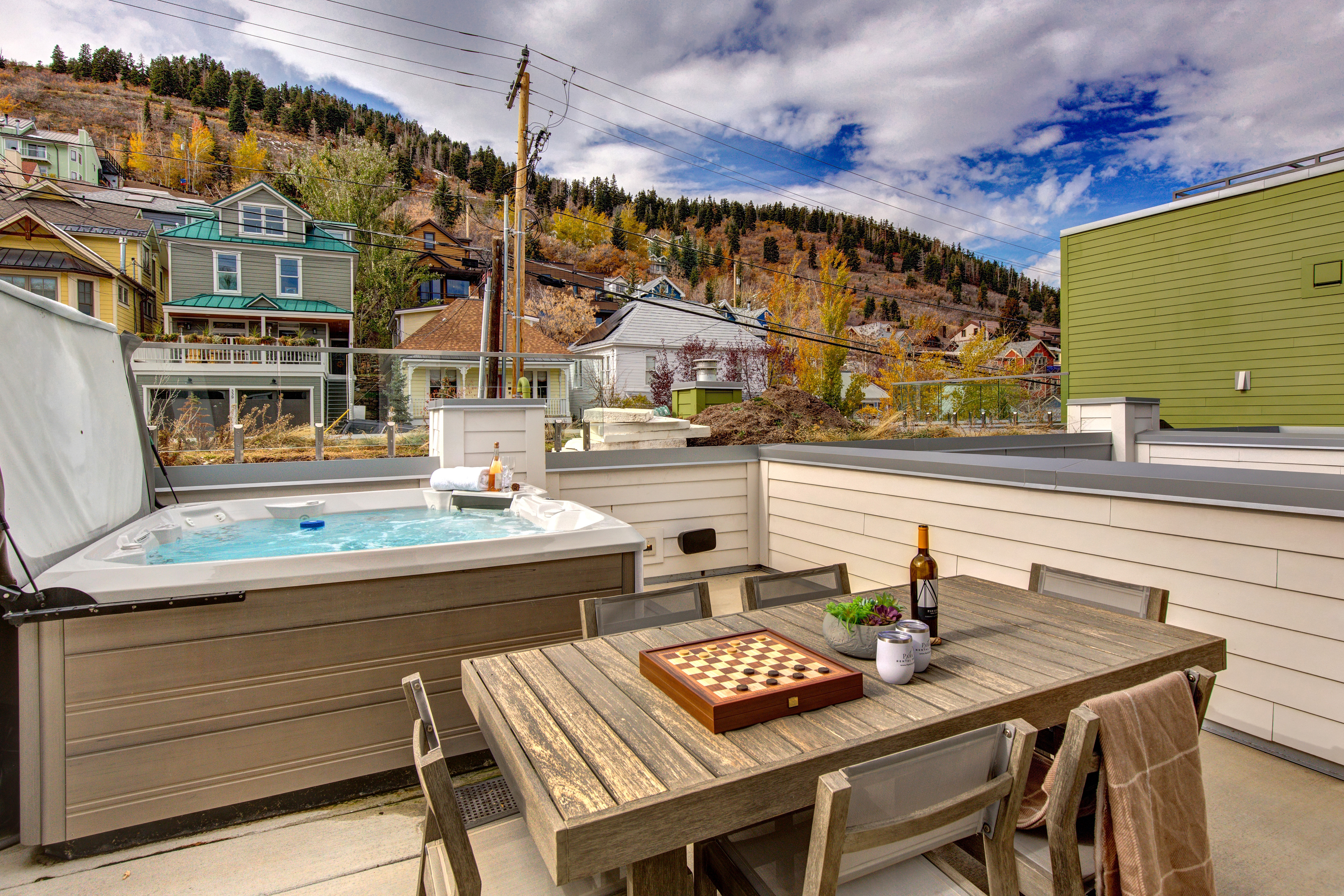 Chalet Quaking Aspen Park City Park City 4: 4-Bedroom Ski Chalet with Hot Tub and Tennis Court, Park City