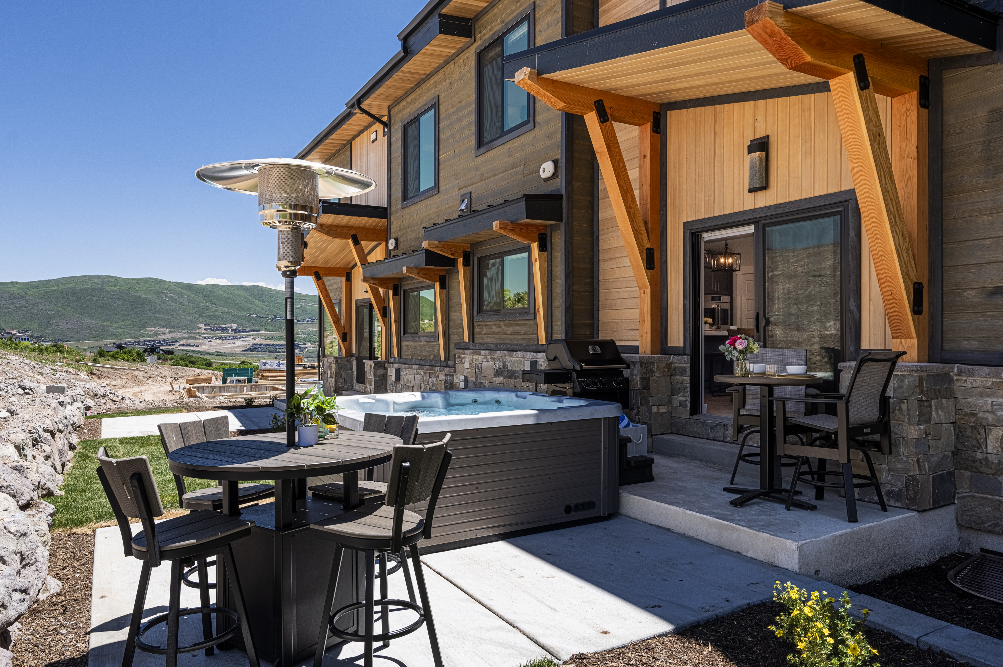 Chalet Quaking Aspen Park City Park City 7: Luxury 5-Bedroom Villa with Hot Tub and Ski Access, Park City