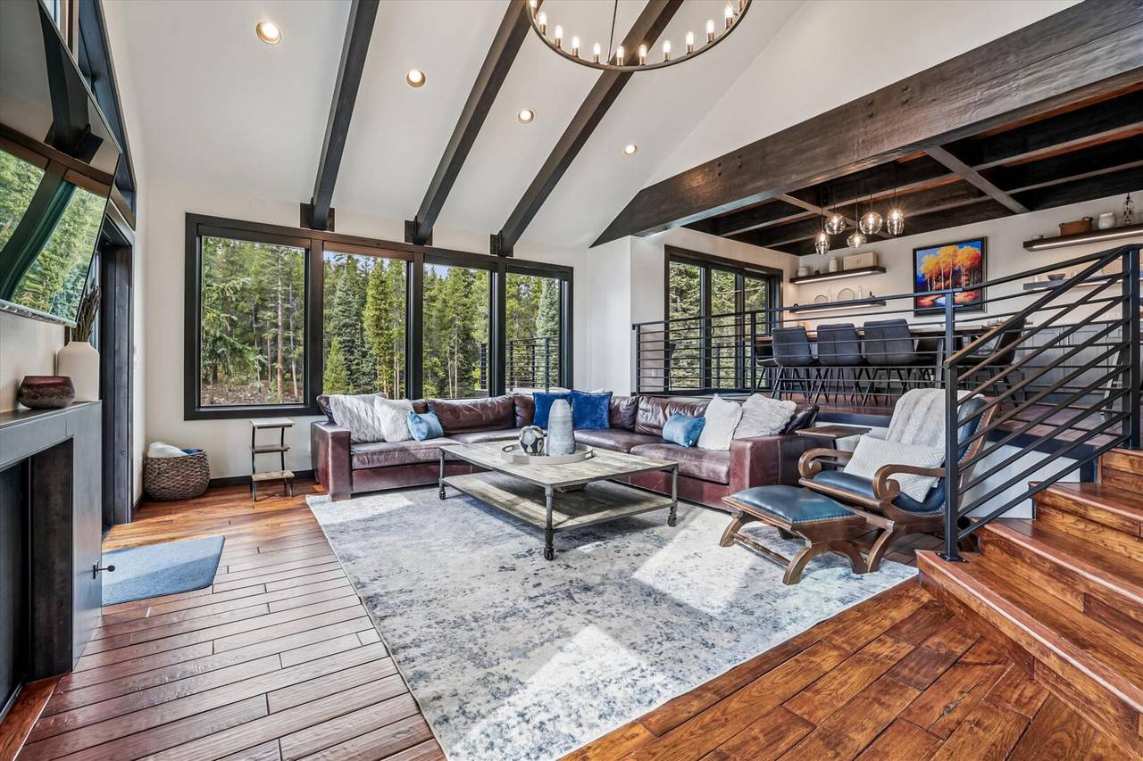 Chalet Quandary Breckenridge Breckenridge 13: Luxury 6-Bedroom Villa with Hot Tub and Mountain Views, Breckenridge