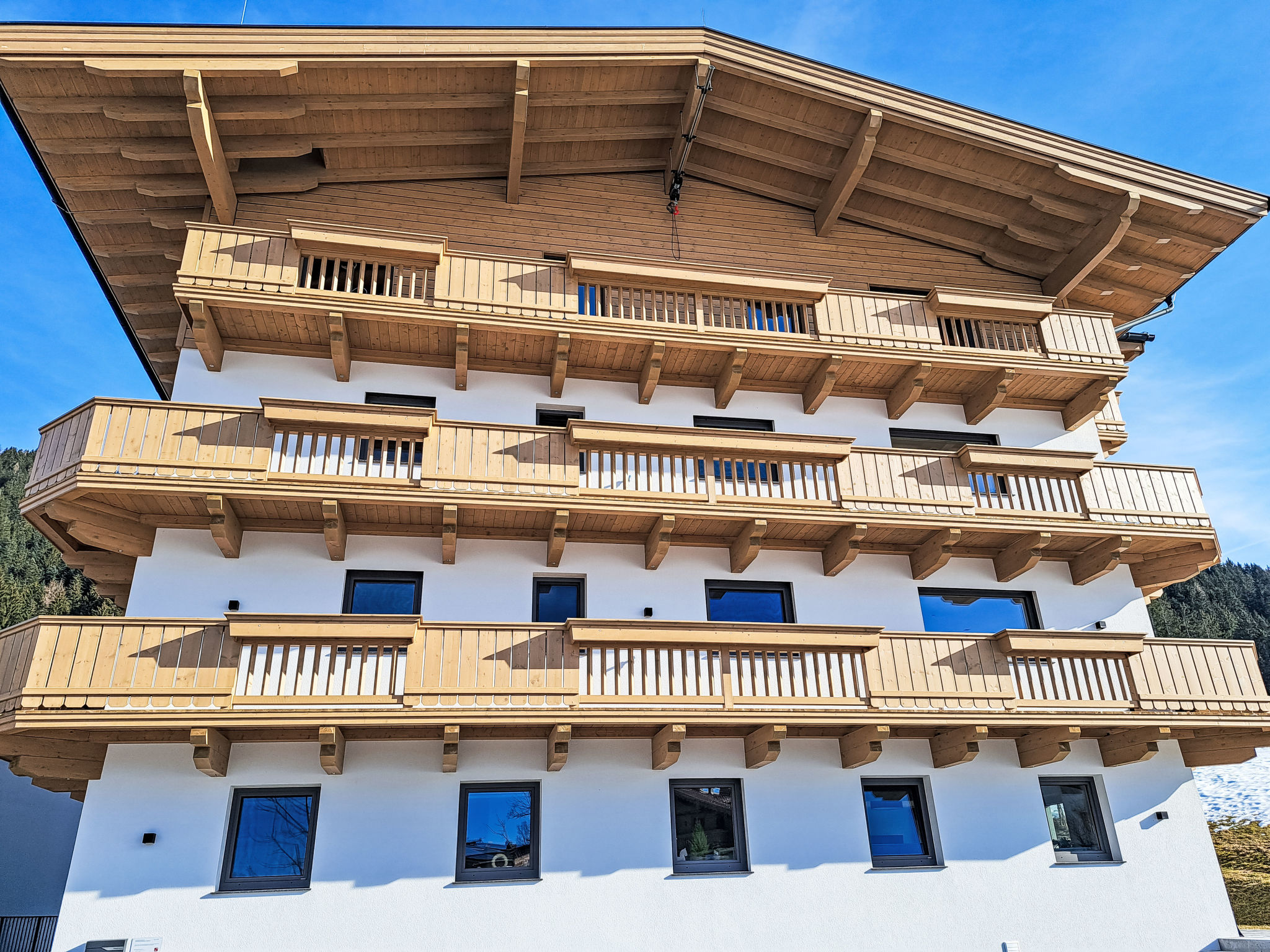 Chalet Roggenboden Wildschönau: Spacious 5-Bedroom Alpine Retreat with Mountain Views and Easy Ski Access