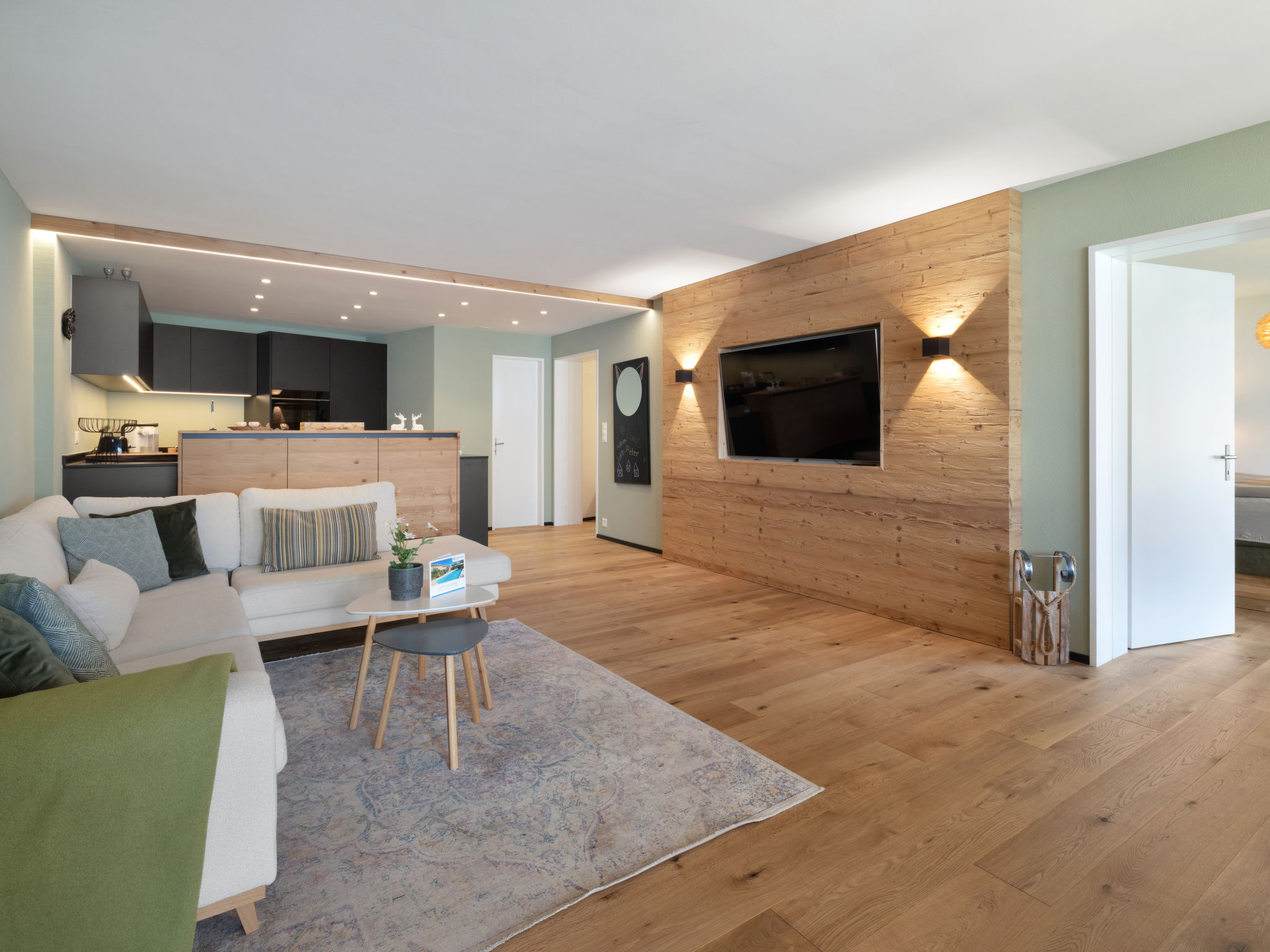 Chalet Schatzalp Davos: Modern 2-Bedroom Alpine Apartment with Mountain Views Near Jakobshorn Ski Area