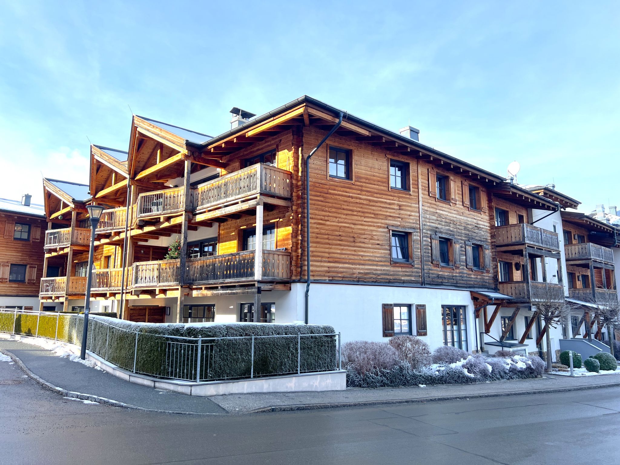 Chalet Steinzeit Kaprun: Contemporary 3-Bedroom Apartment with Mountain Access and Luxury Amenities in Austrian Alps