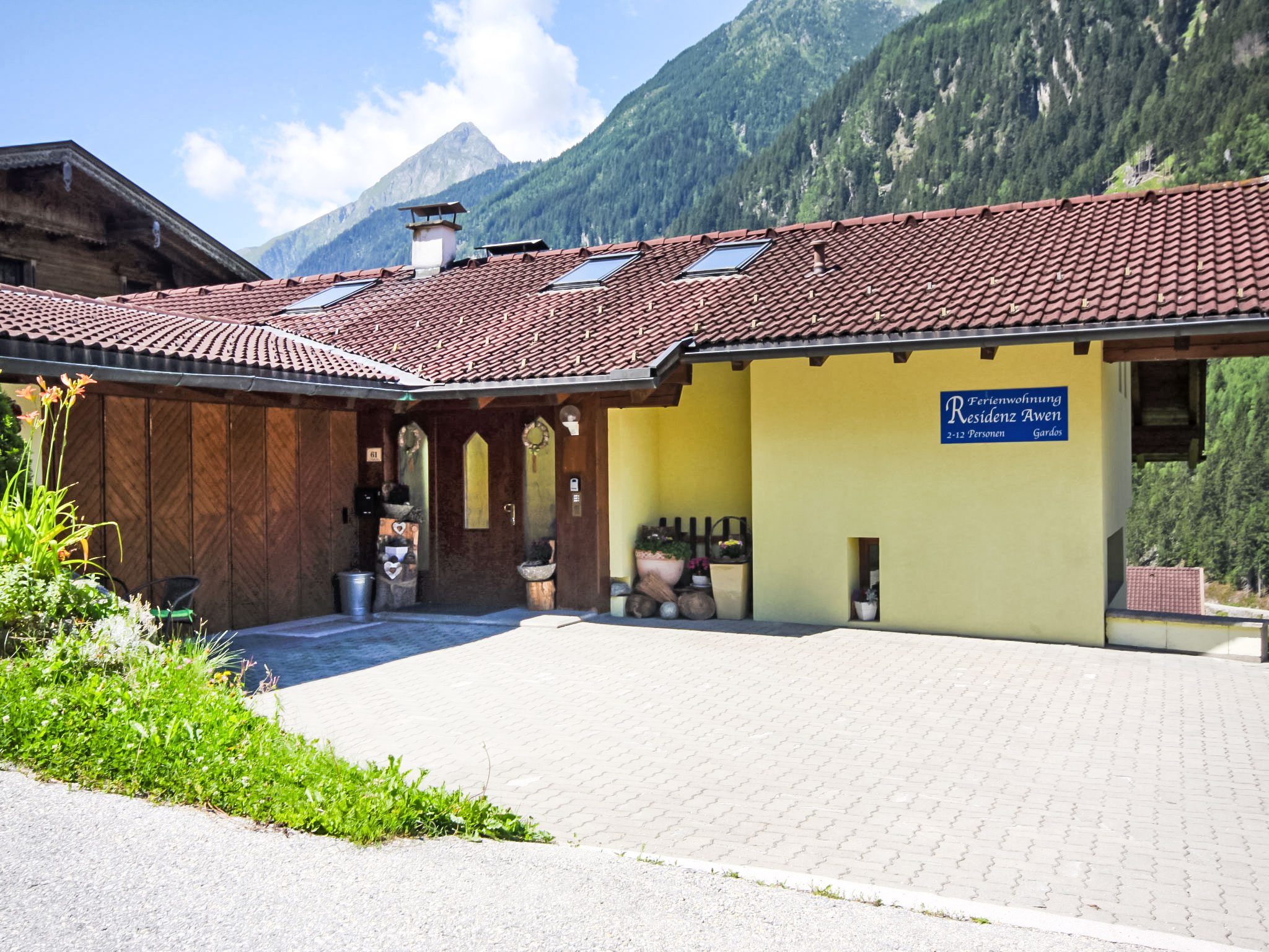 Chalet Stubai Neustift: Premium Three-Bedroom Alpine Chalet with Mountain Views and Ski Access in Austria