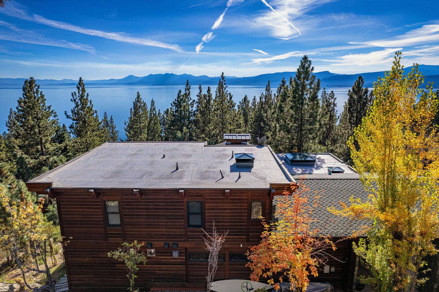 Chalet Tahoe Carnelian Carnelian Bay: 8-Bedroom Luxury Villa with Hot Tub and Lake Views, Carnelian Bay