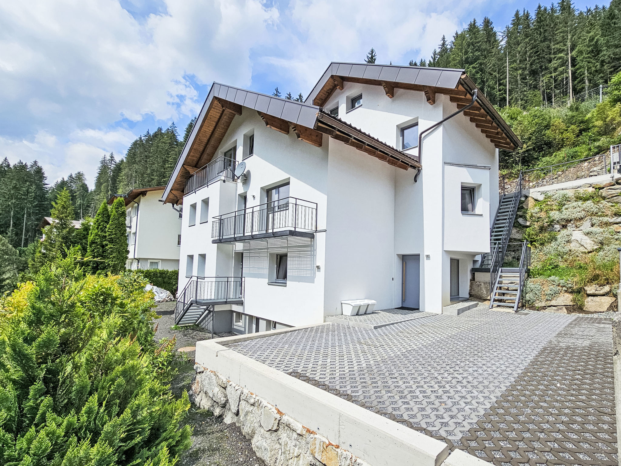 Chalet Tscheyegg Kappl: Spacious 3-Bedroom Mountain Chalet with Stunning Alpine Views and Modern Comforts in Austrian Alps