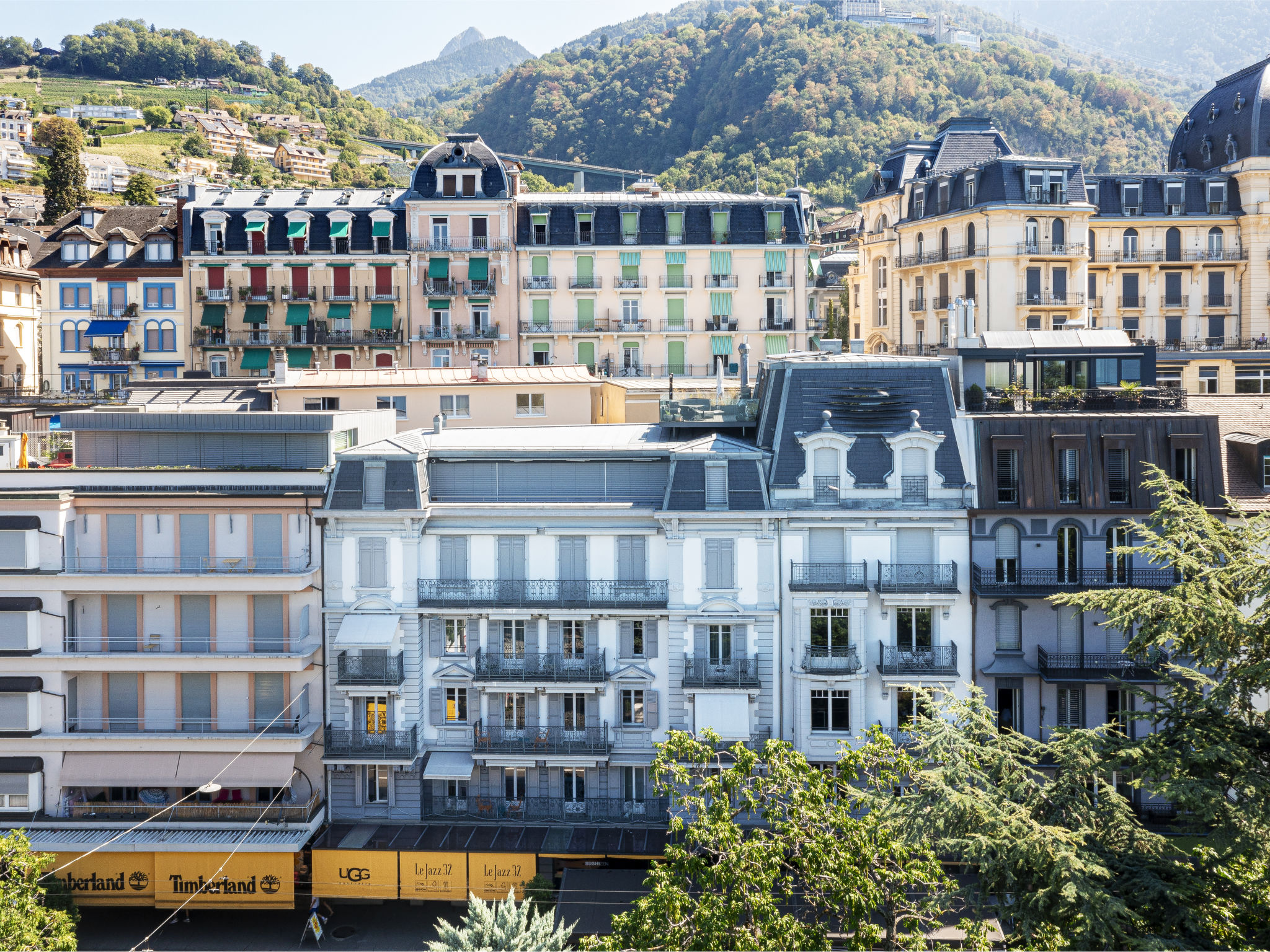 Chalet Veveyse Montreux: Luxury 2-Bedroom Apartment with Lake Geneva and Mountain Views in Central Montreux Switzerland