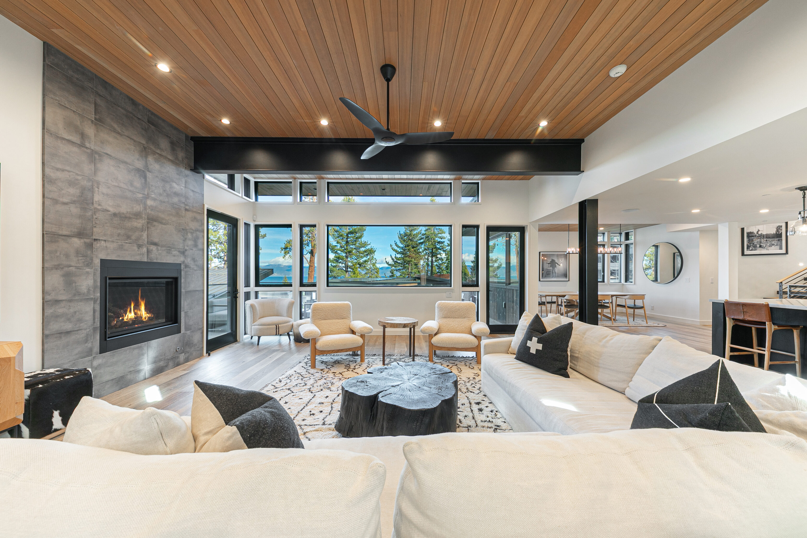 Chalet Washoe Tahoe: Luxury 4-Bedroom Villa with Sauna and Lake Views, Lake Tahoe