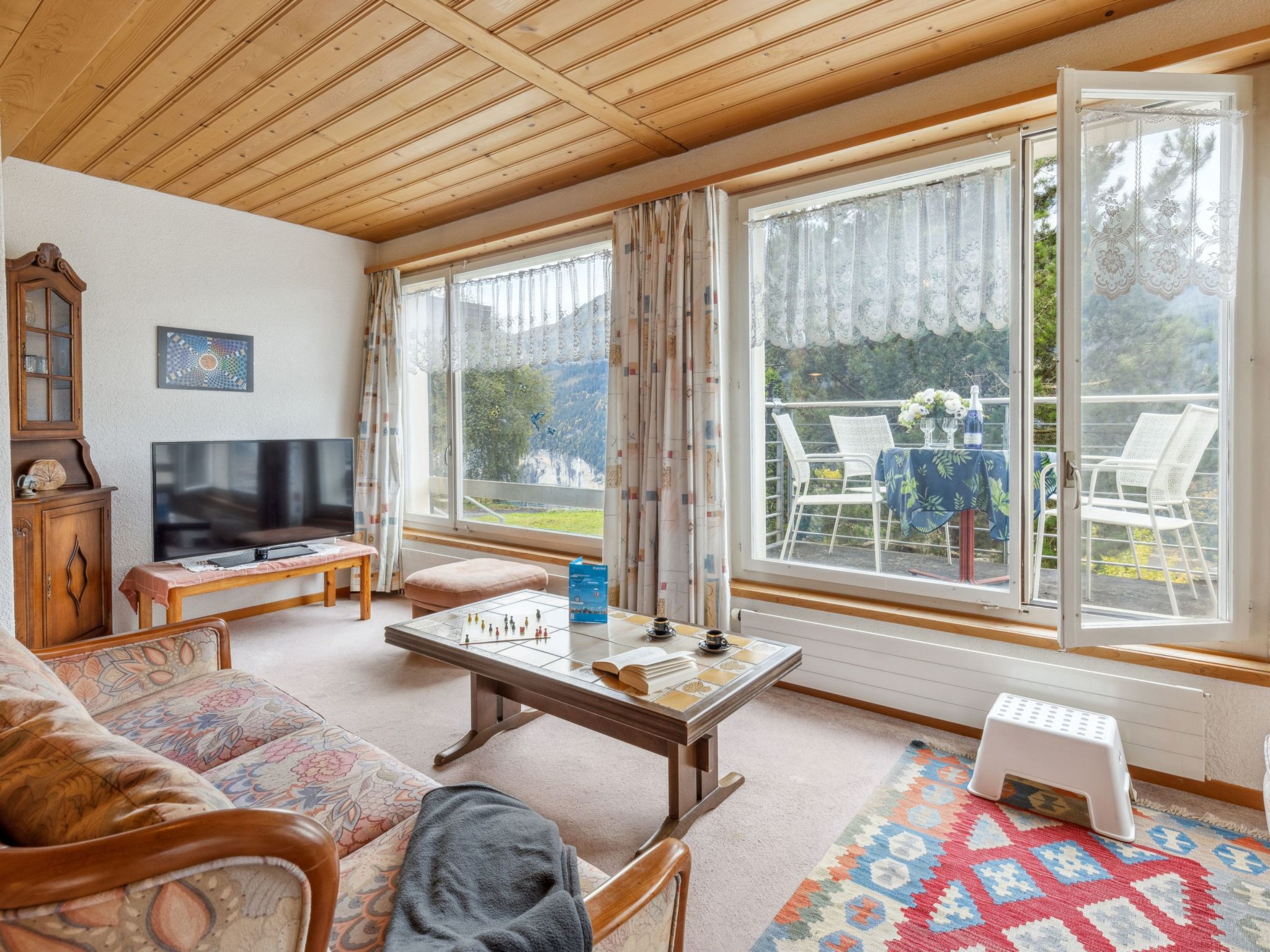 Chalet Wengerwald Wengen: Spacious 3-Bedroom Mountain Retreat with Panoramic Alpine Views and Modern Amenities in Swiss Village