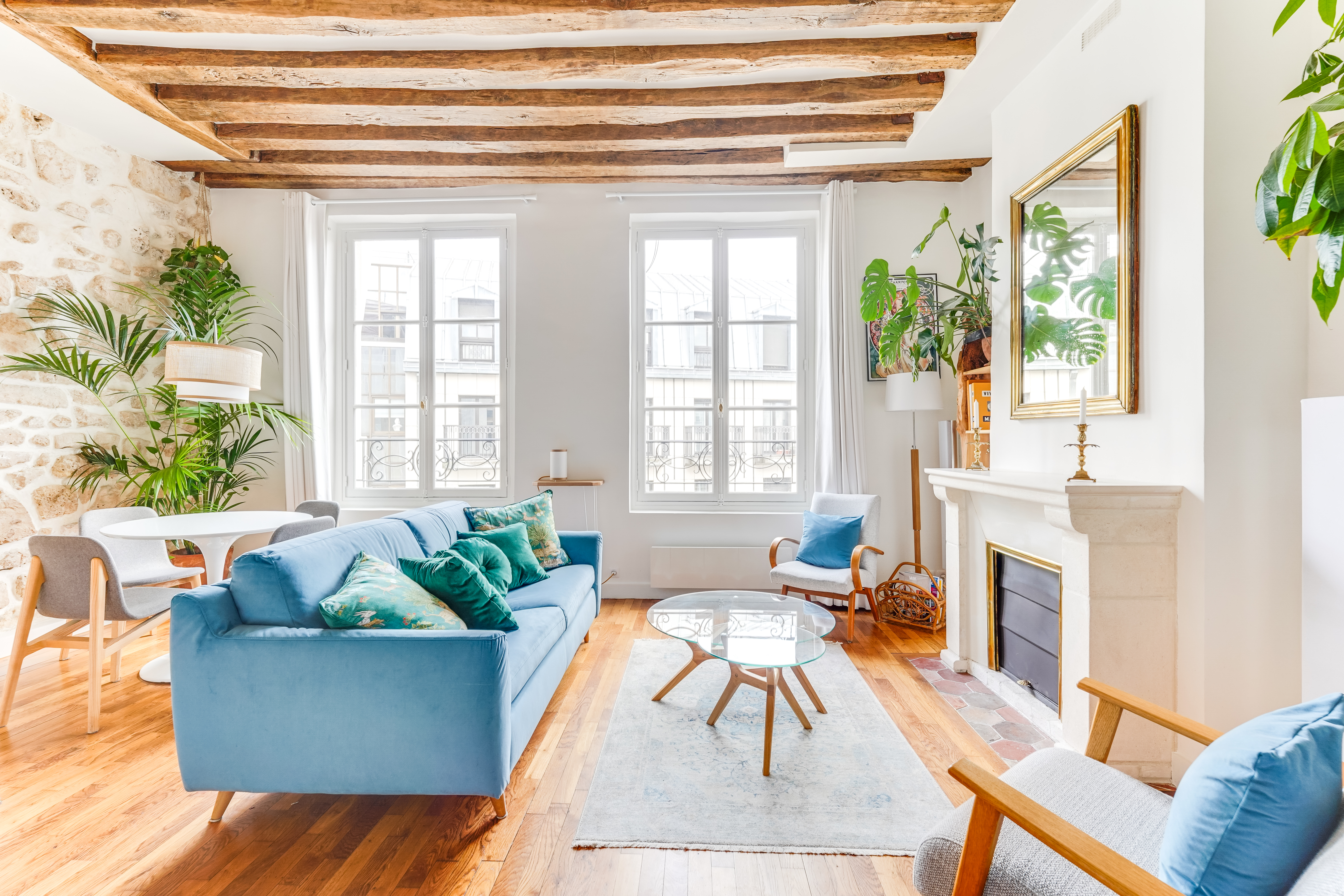 Château Colombe Paris: Elegant 1-Bedroom Apartment with Air-Con in Louvre Palais Royal, Paris