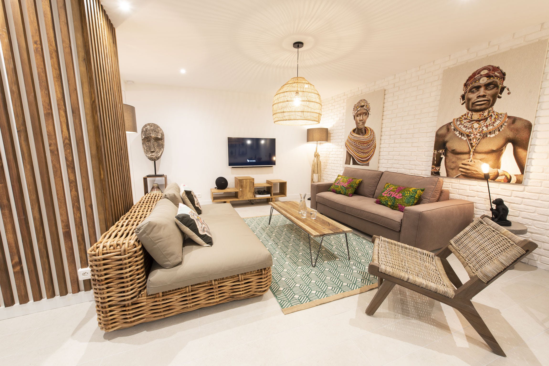 Château Fauconnier Marais: Luxury 4-Bedroom Apartment with Ethnic Decor, Le Marais, Paris