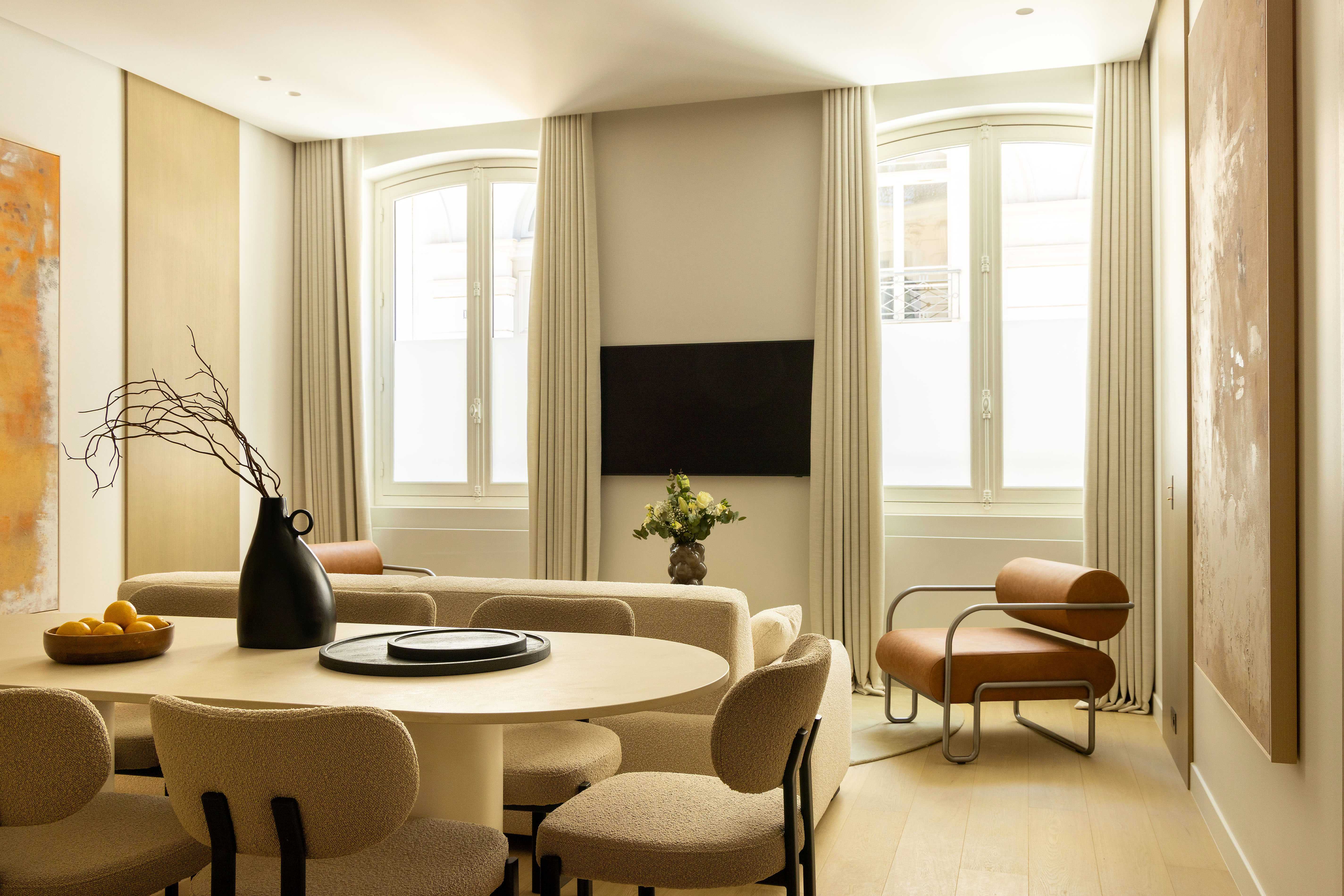 Château Garnier Paris Opéra – Madeleine – Grands Magasins 11: Spacious 3-Bedroom Apartment with Family-Friendly Features, Paris