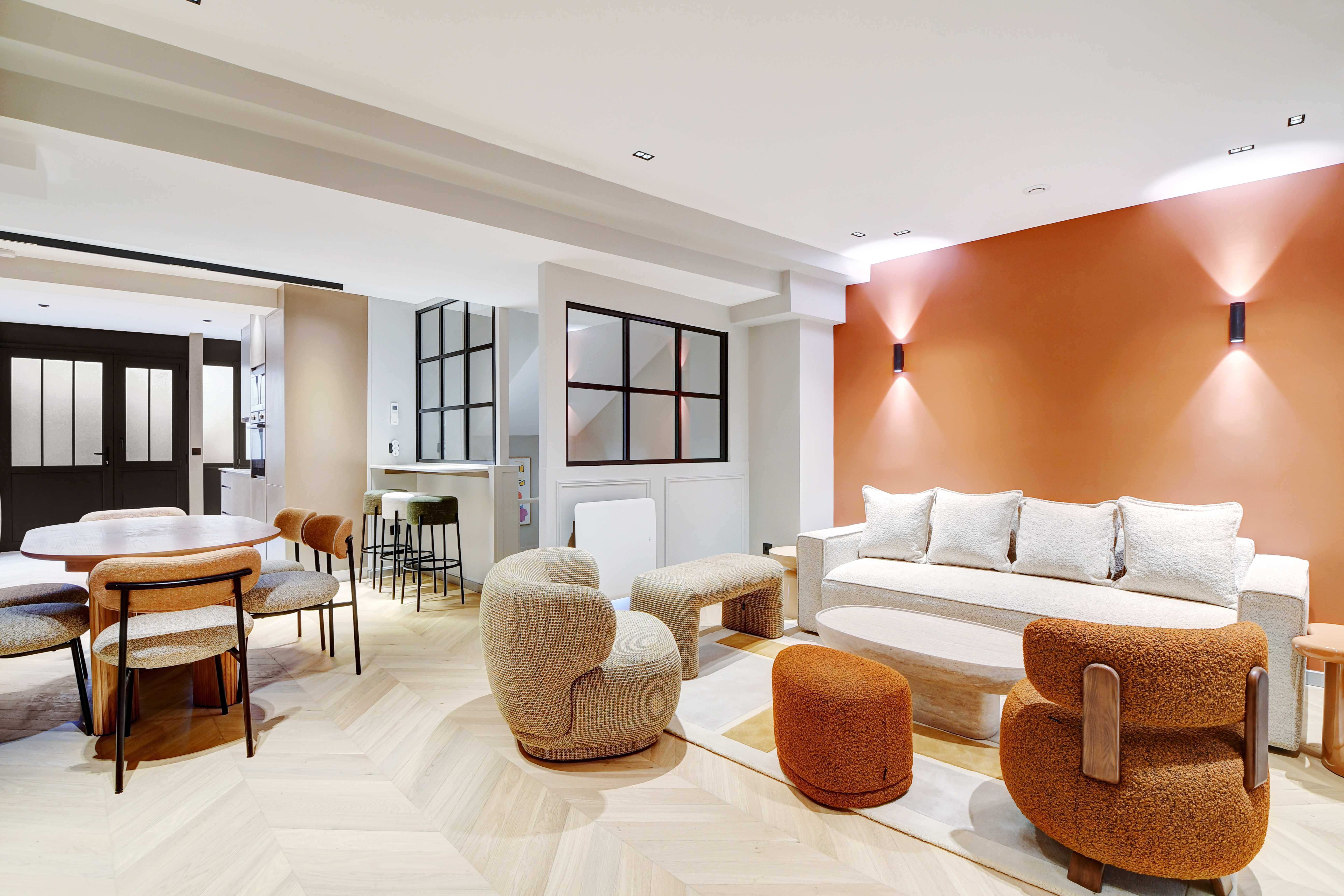 Château Hallier Montorgueil: Luxury 2-Bedroom Villa with Air Conditioning in Montorgueil, Paris