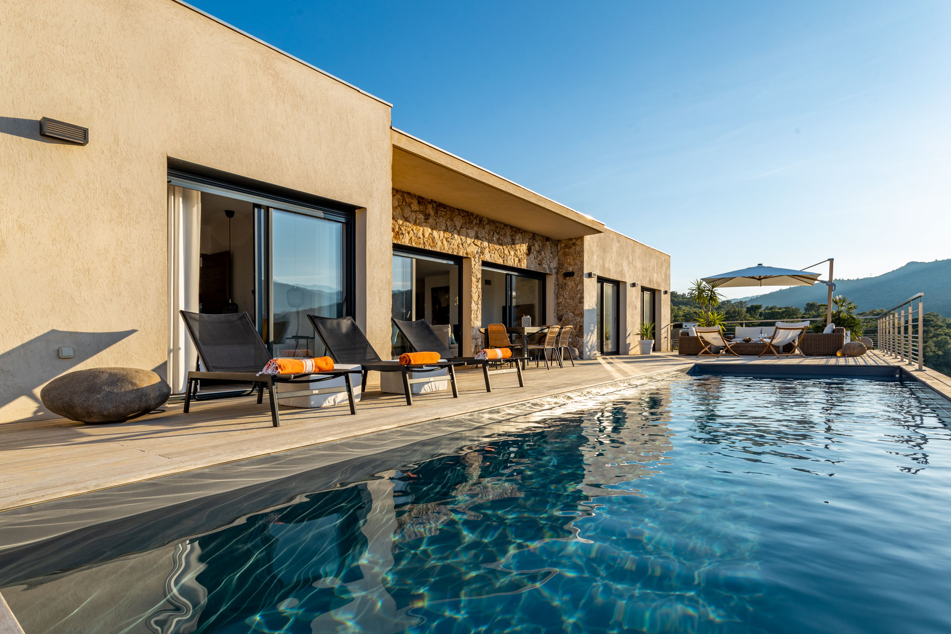 Château Libecciu Ajaccio: Elegant 3-Bedroom Villa with Sea View and Pool, Corsica