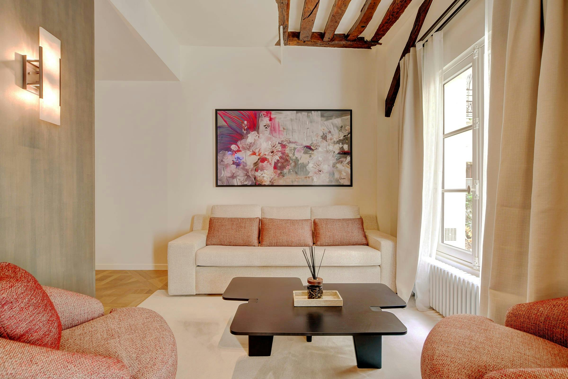 Château Lutetia Saint-Germain: Elegant 3-Bedroom Apartment with Classic Parisian Charm, Paris