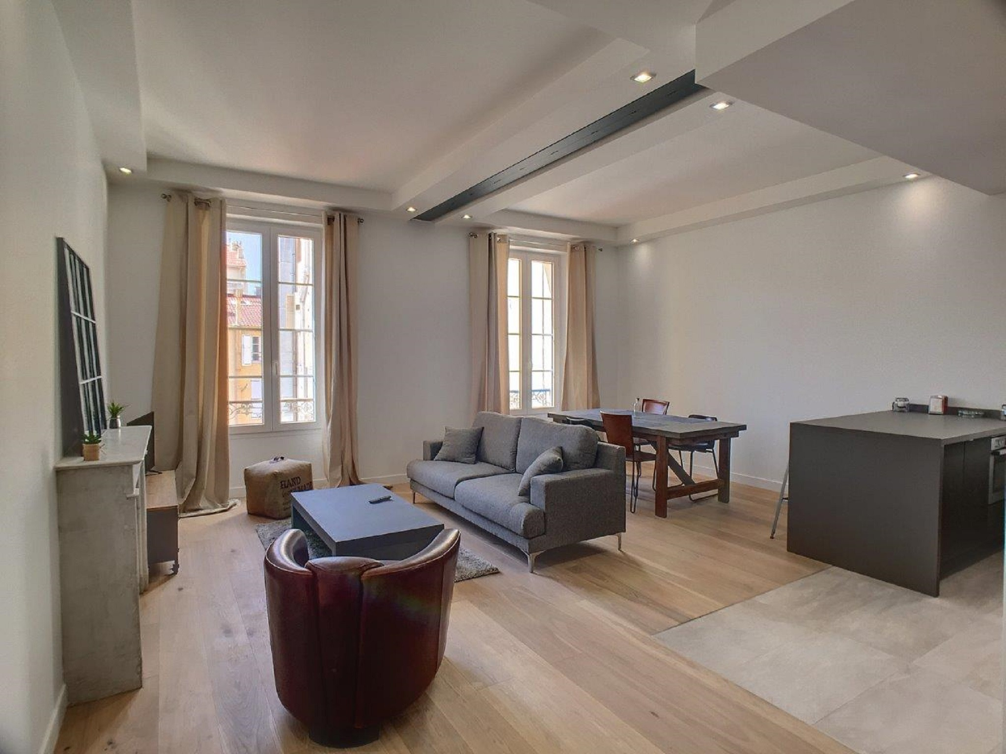 Château Mistral Cannes Cannes 10: Stylish 3-Bedroom Apartment with Seaview, Cannes