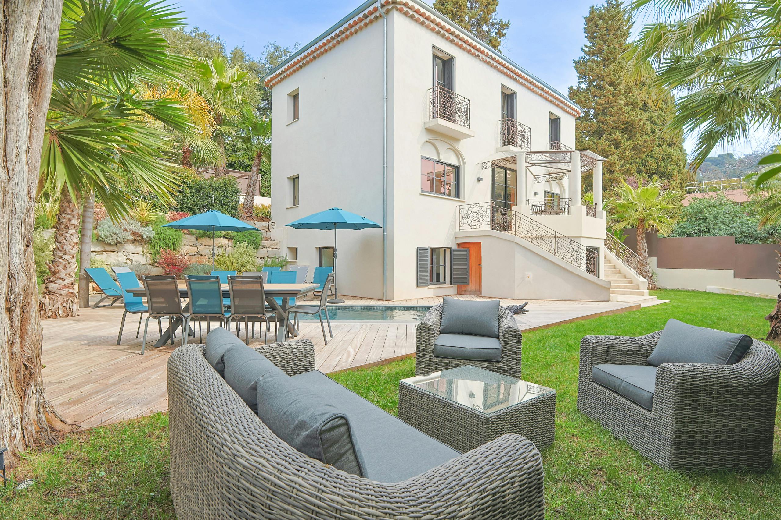 Château Mistral Cannes Cannes 5: Luxury 5-Bedroom Villa with Pool, Cannes