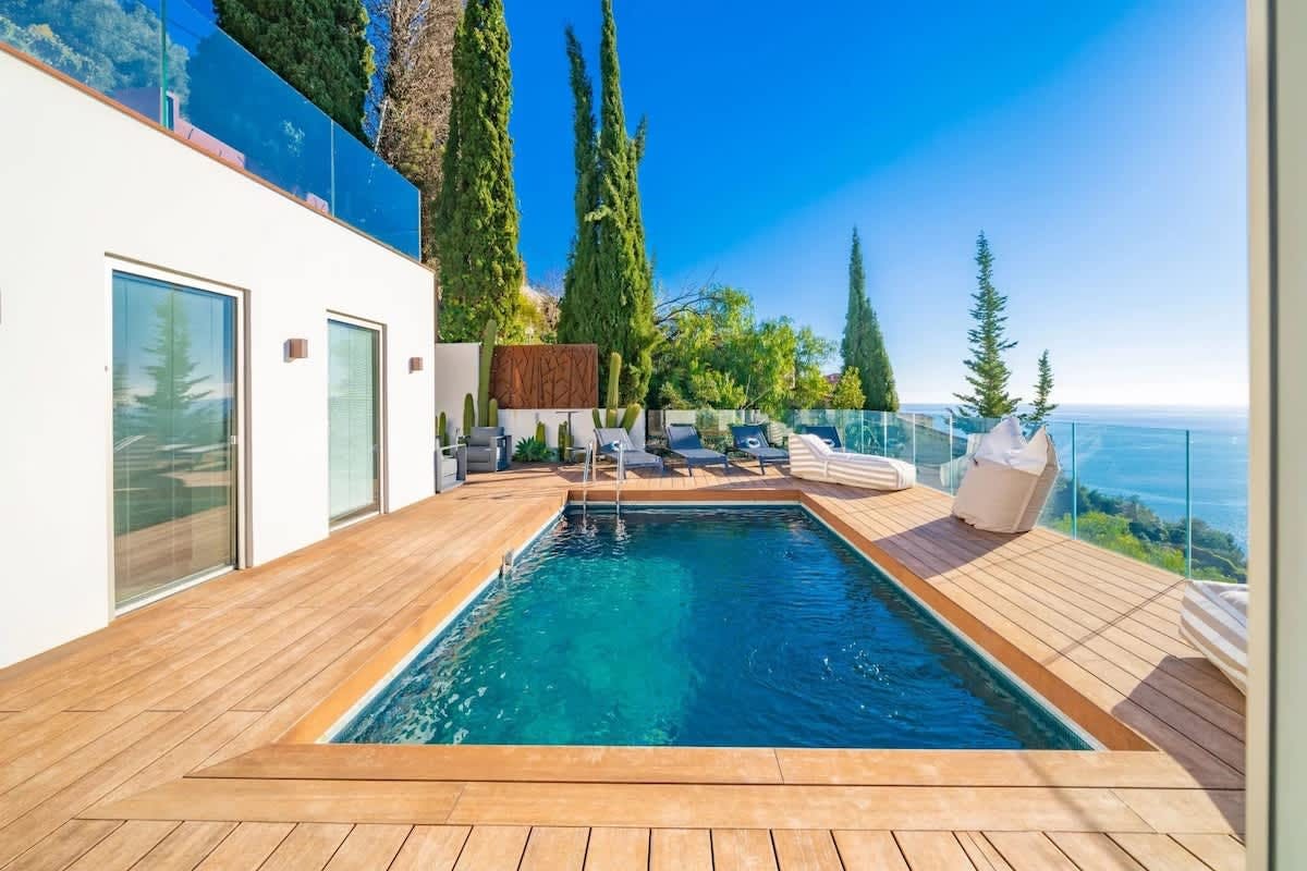 Château Mistral Monaco: Elegant 4-Bedroom Villa with Seaview and Pool, Monaco