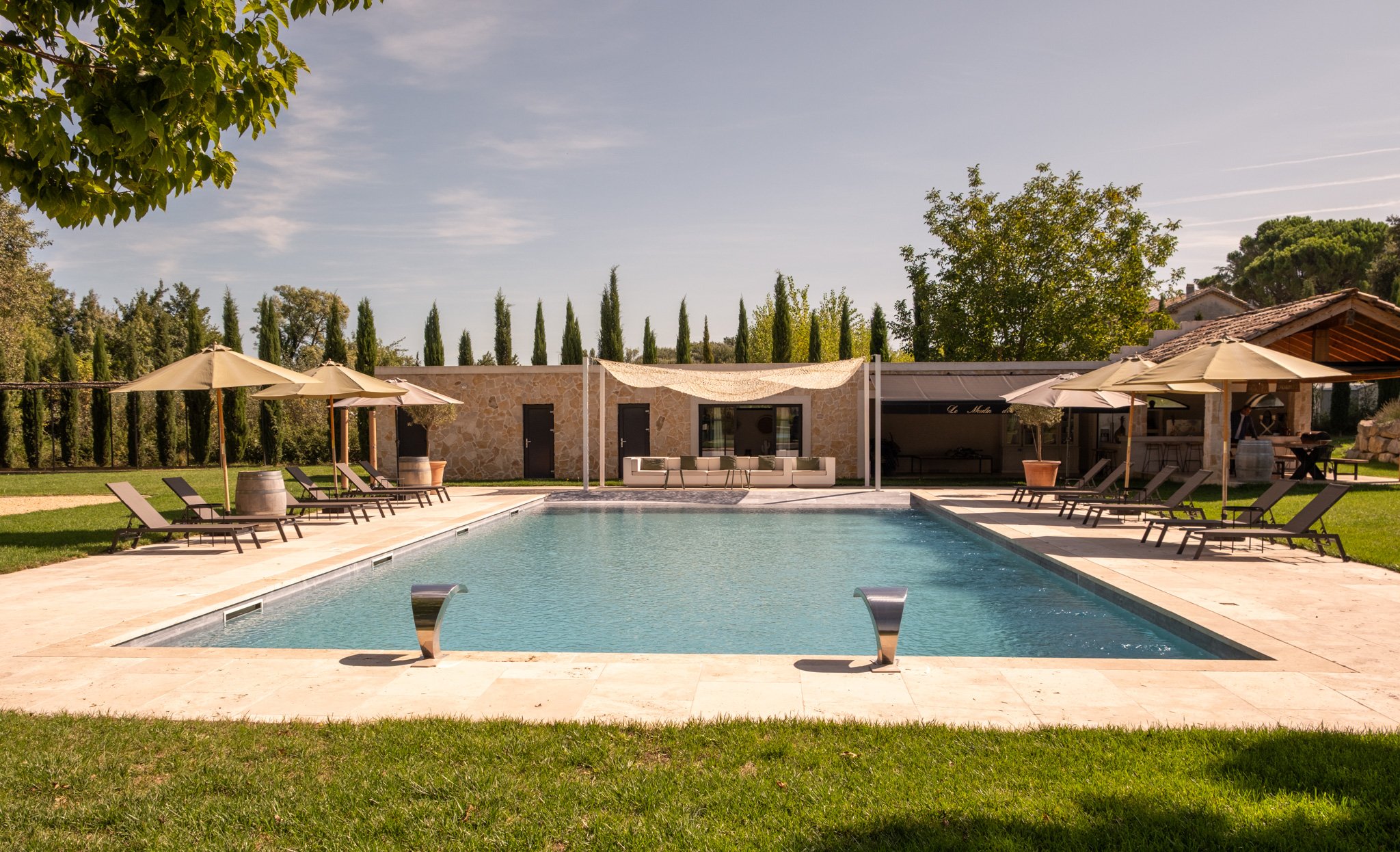 Château Mistral Vaucluse: Spacious 8-Bedroom Château with Pool and Tennis Court, Saint-Rémy-de-Provence