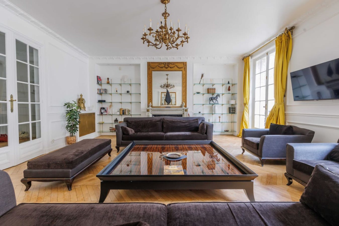 Château Monceau Paris Monceau – Ternes 13: Elegant 4-Bedroom Townhouse in Monceau – Ternes, Paris