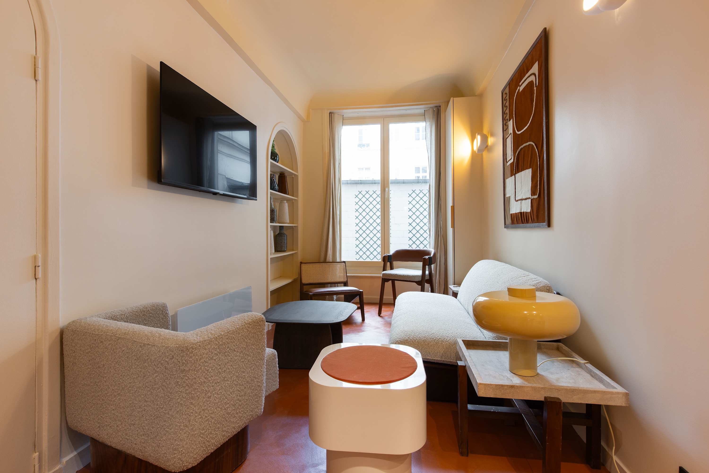 Château Parnasse Paris Louvre – Palais Royal: Elegant 2-Bedroom Townhouse with Family-Friendly Features, Paris