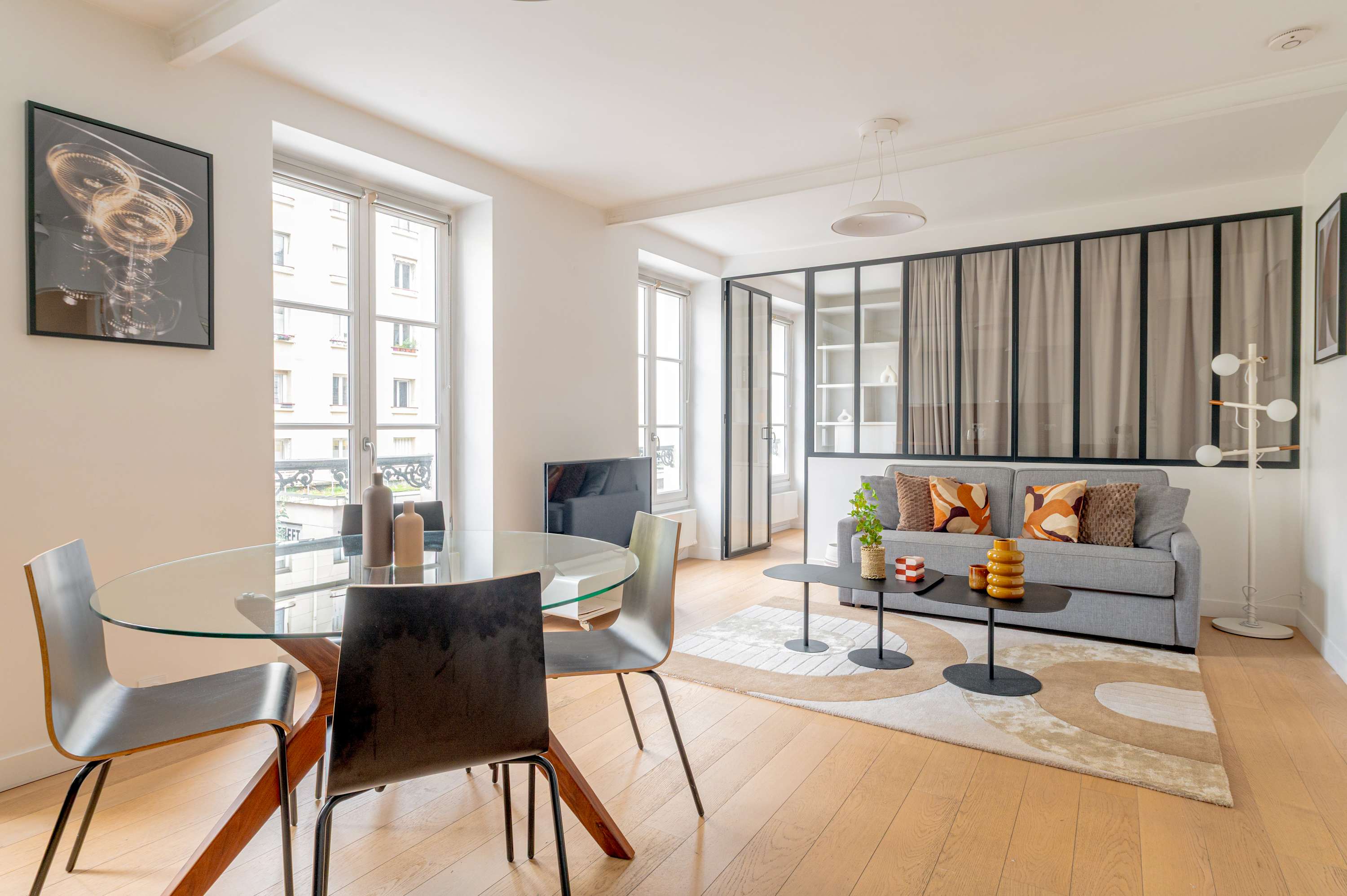 Château Rive Gauche Saint Germain des Prés – Odéon 3: Elegant 2-Bedroom Apartment for Families, Saint Germain des Prés – Odéon