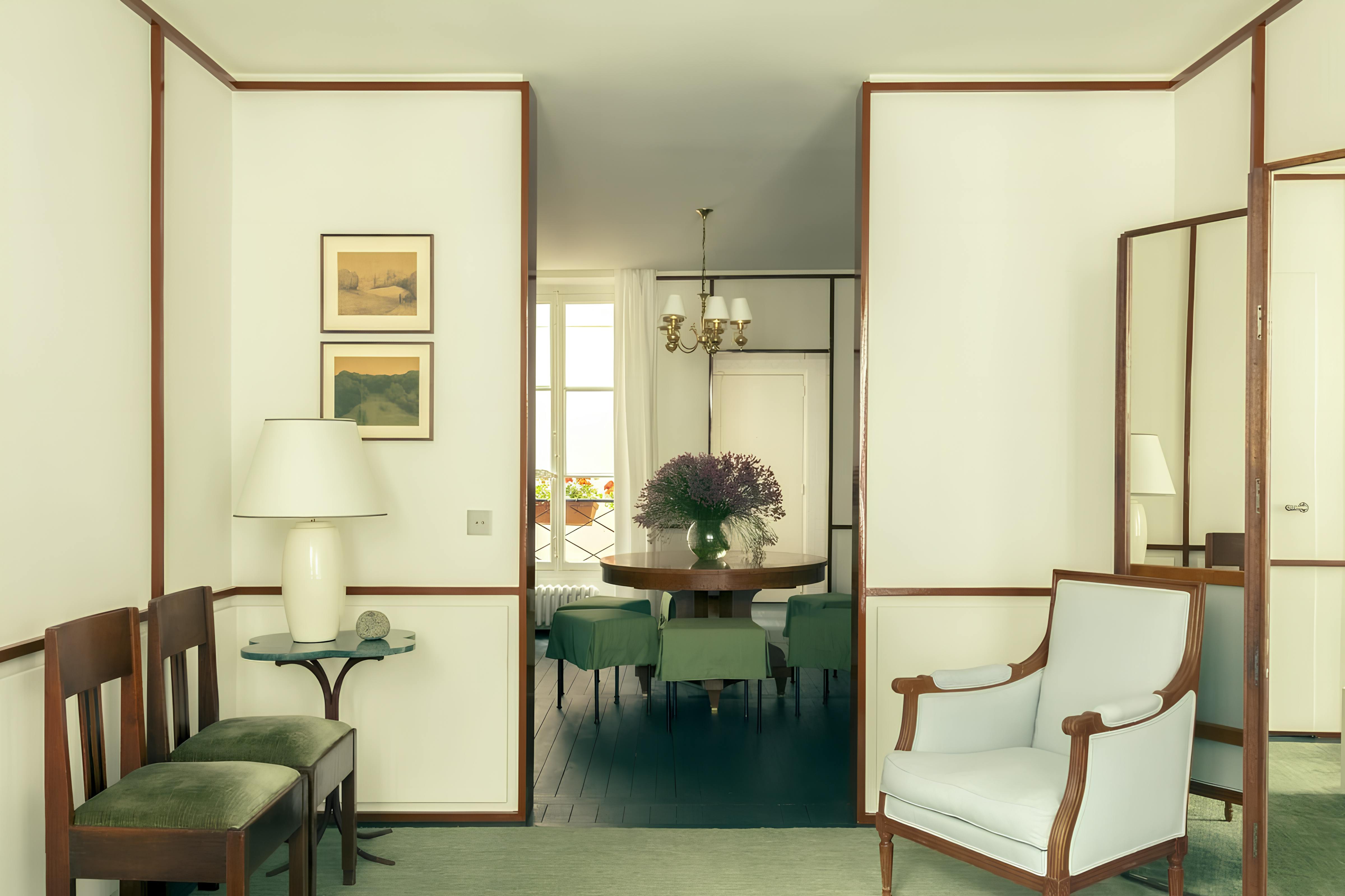 Château Saint-Roch Paris: Elegant 2-Bedroom Luxury Apartment in Louvre – Palais Royal, Paris