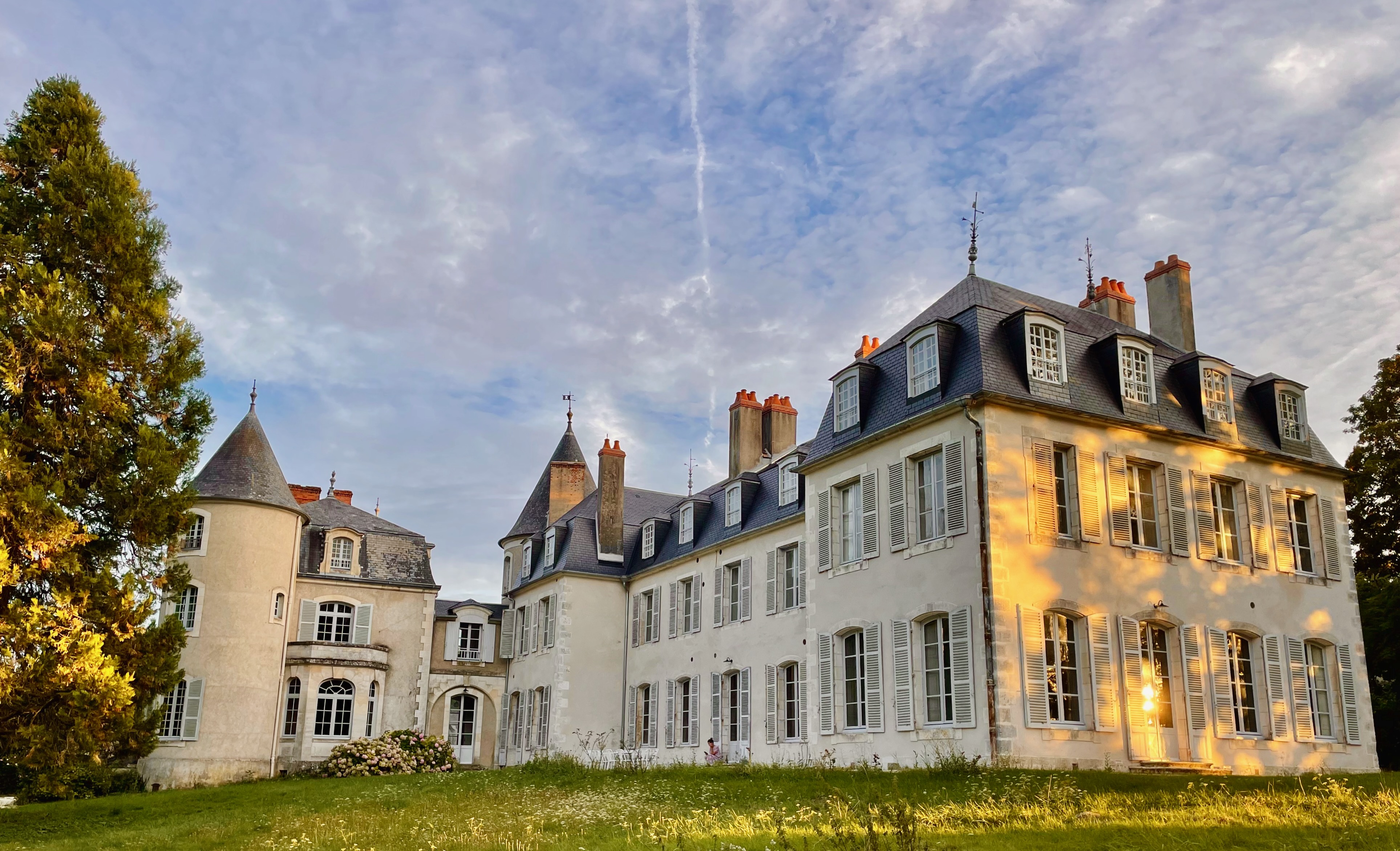Château Sancerre Cher: Lavish 24-Bedroom Chateau with Sauna and Pool, Cher, France
