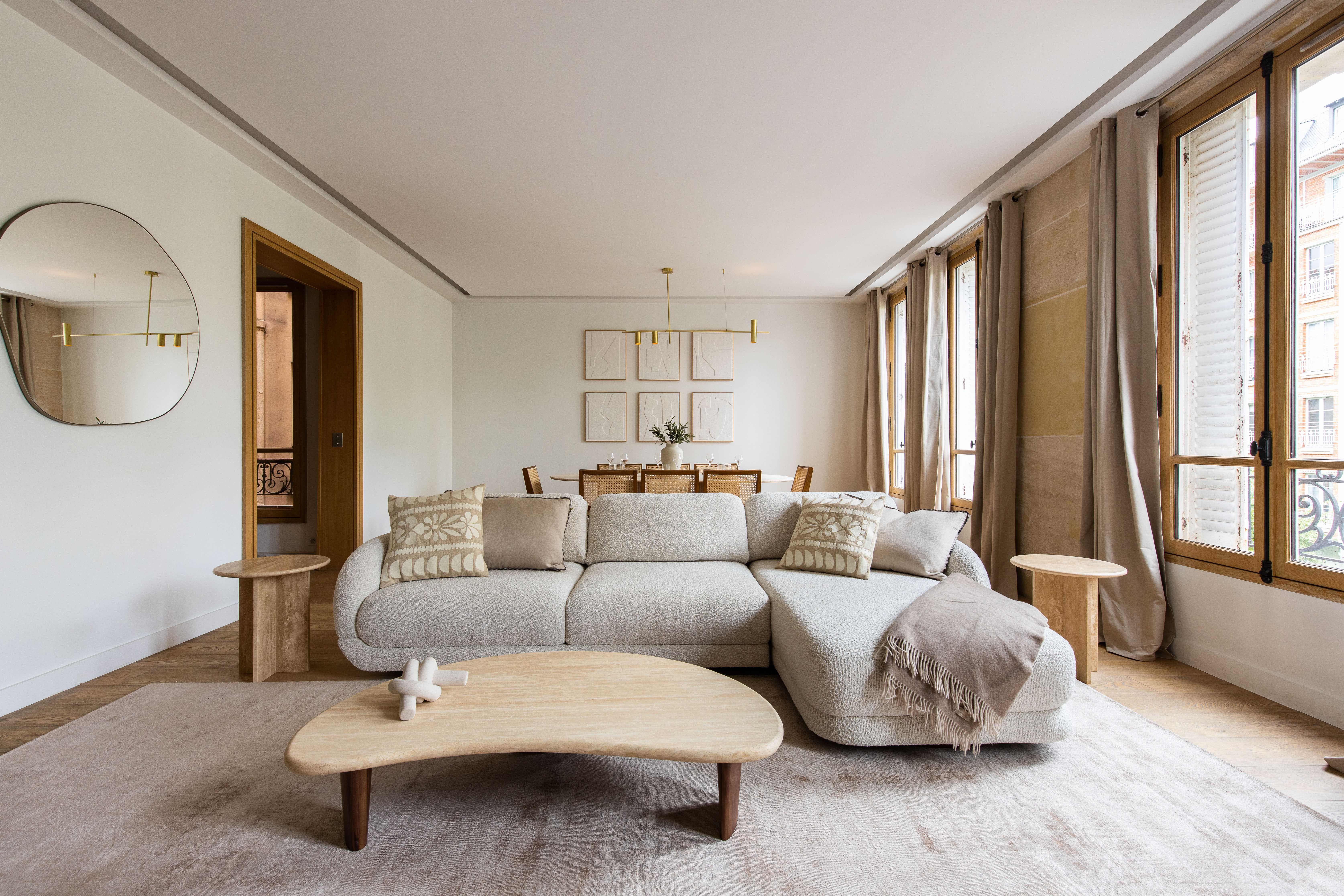 Château Sirocco Trocadéro: Stylish 3-Bedroom Luxury Apartment with Family-Friendly Features, Paris