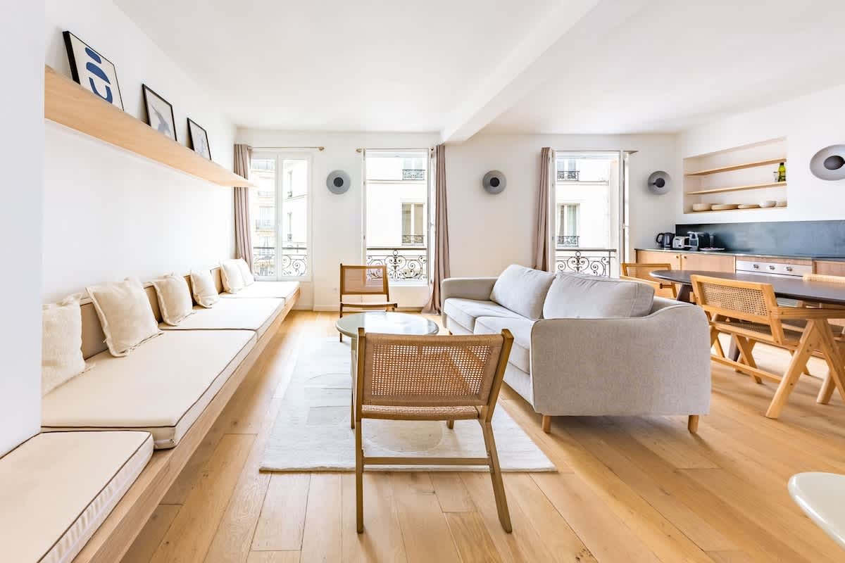 Château Vaugirard Paris: Charming 1-Bedroom Apartment Rental with Family-Friendly Features in Montparnasse Paris